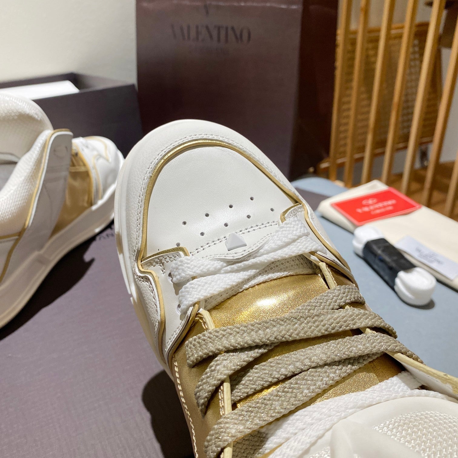 LuxluxHouse Best Quality Shoes Valentino