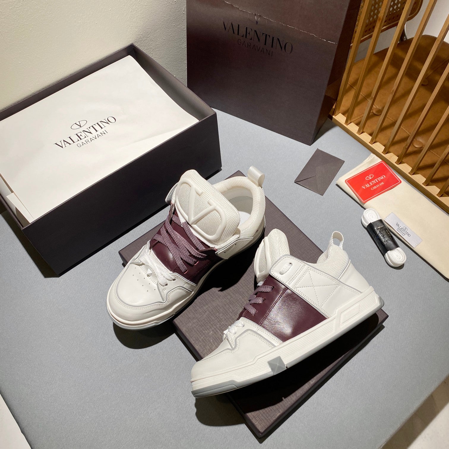 LuxluxHouse Best Quality Shoes Valentino