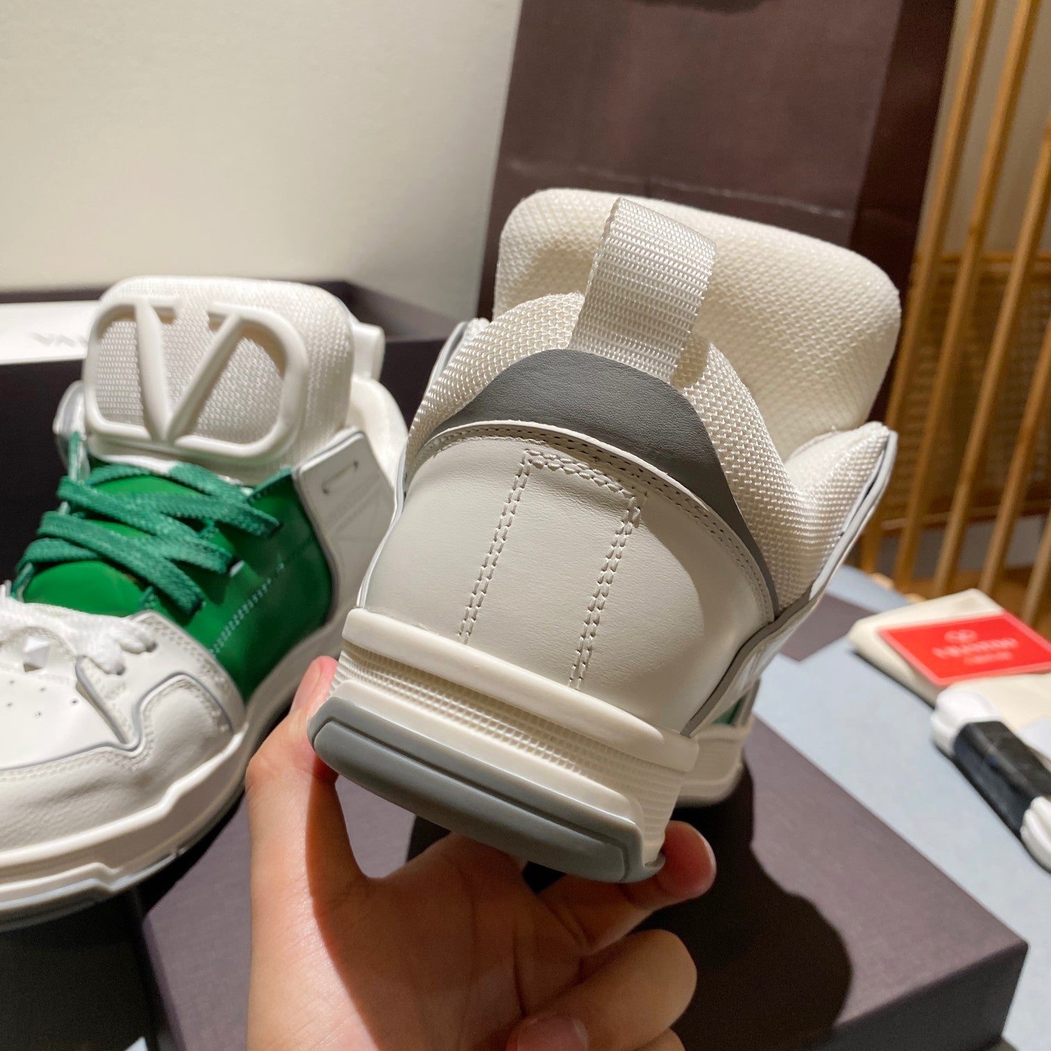 LuxluxHouse Best Quality Shoes Valentino