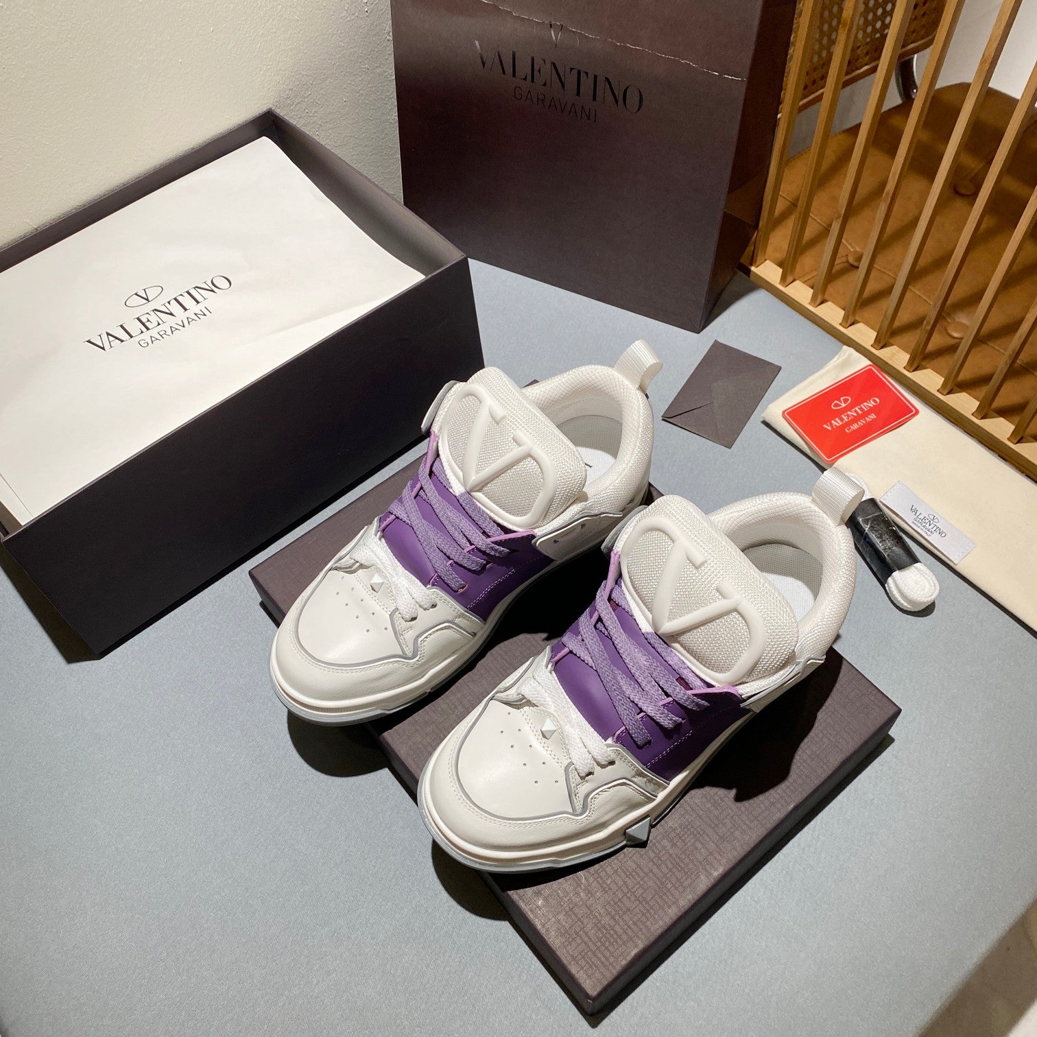 LuxluxHouse Best Quality Shoes Valentino