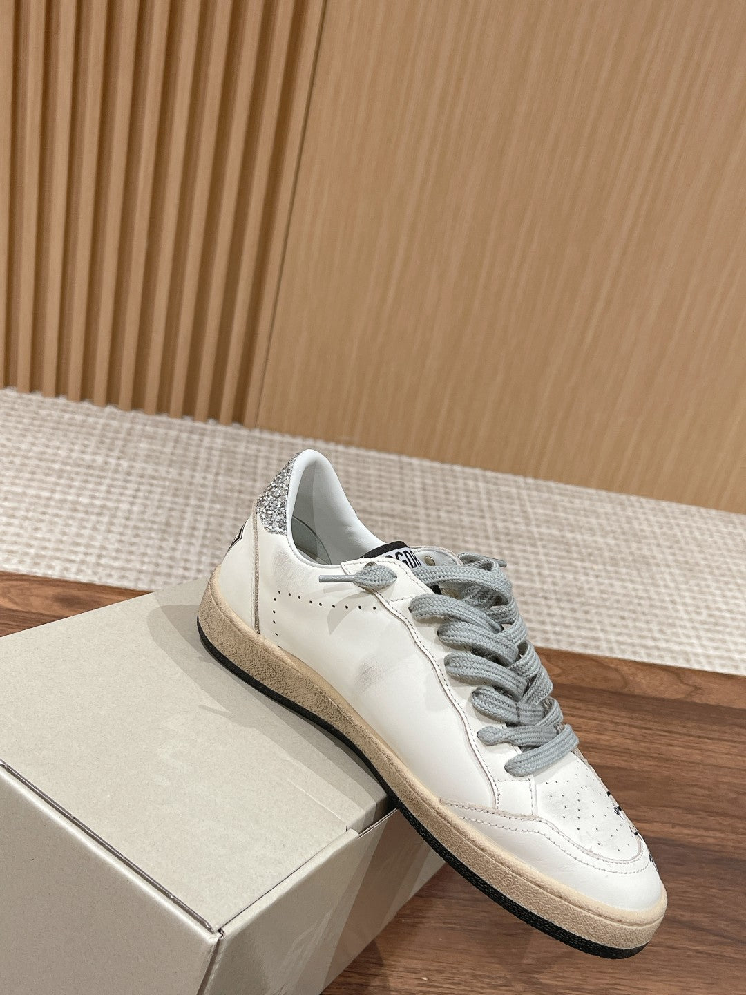 LuxluxHouse Best Quality Shoes Golden Goose