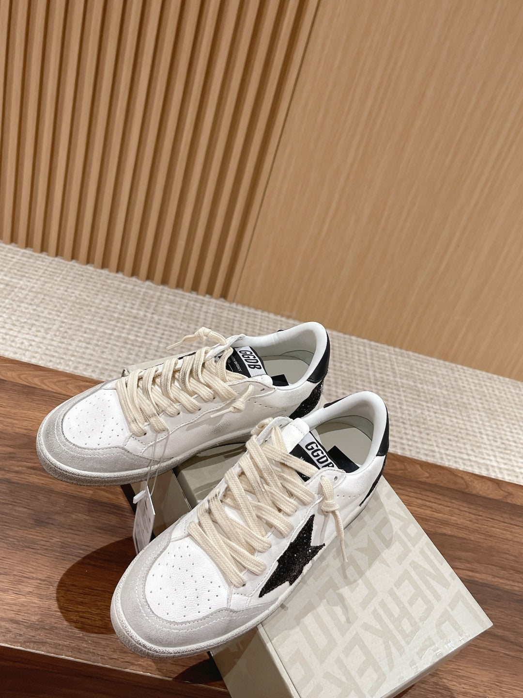 LuxluxHouse Best Quality Shoes Golden Goose