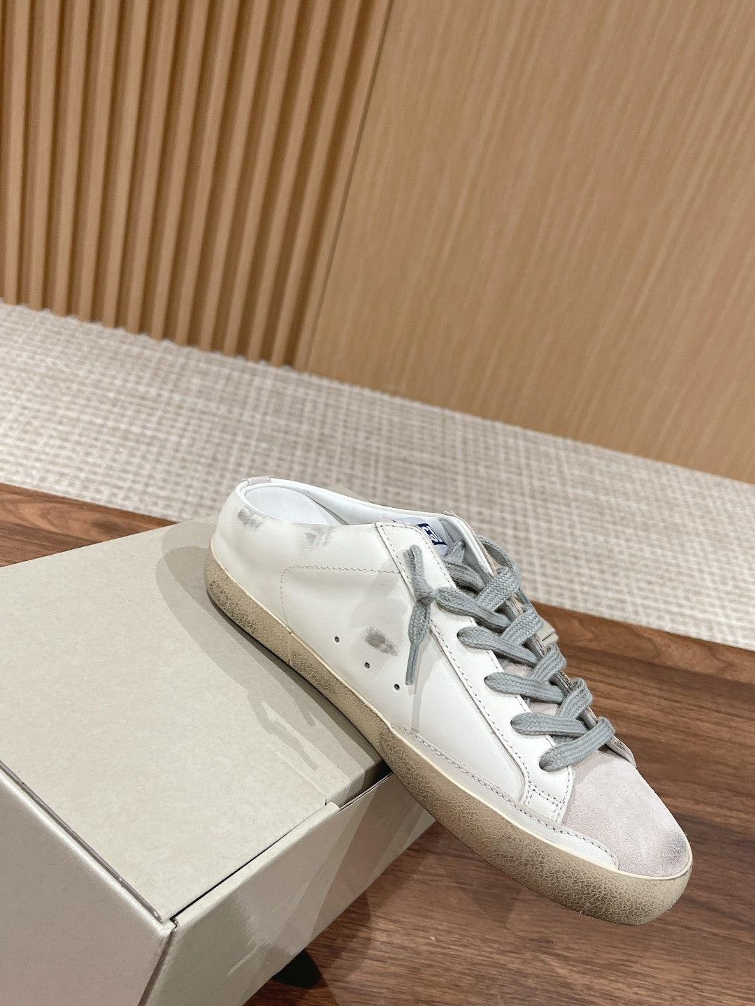 LuxluxHouse Best Quality Shoes Golden Goose