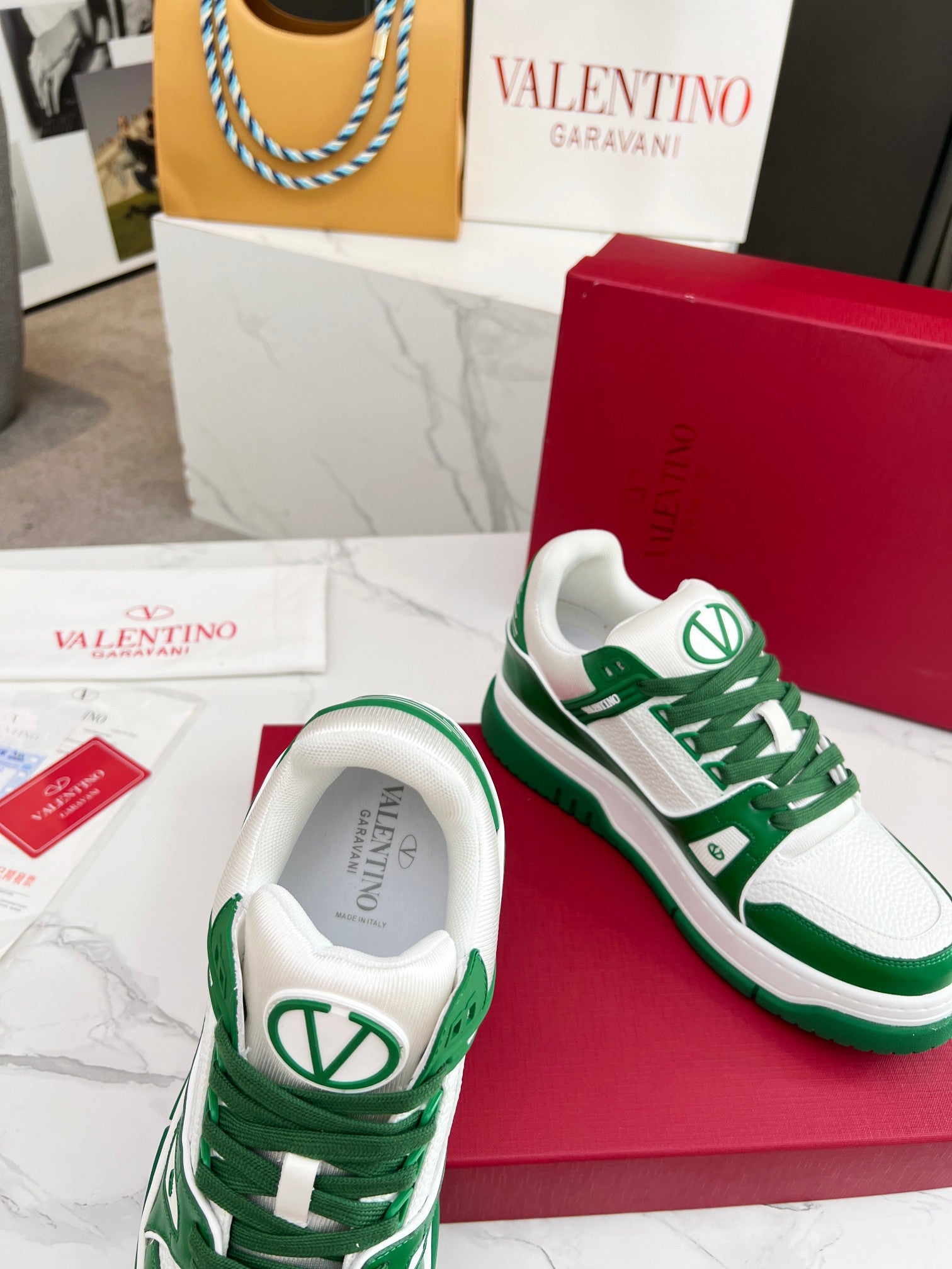 LuxluxHouse Best Quality Shoes Valentino