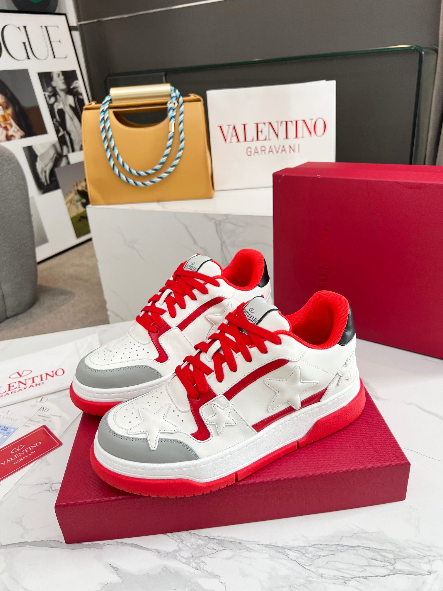 LuxluxHouse Best Quality Shoes Valentino