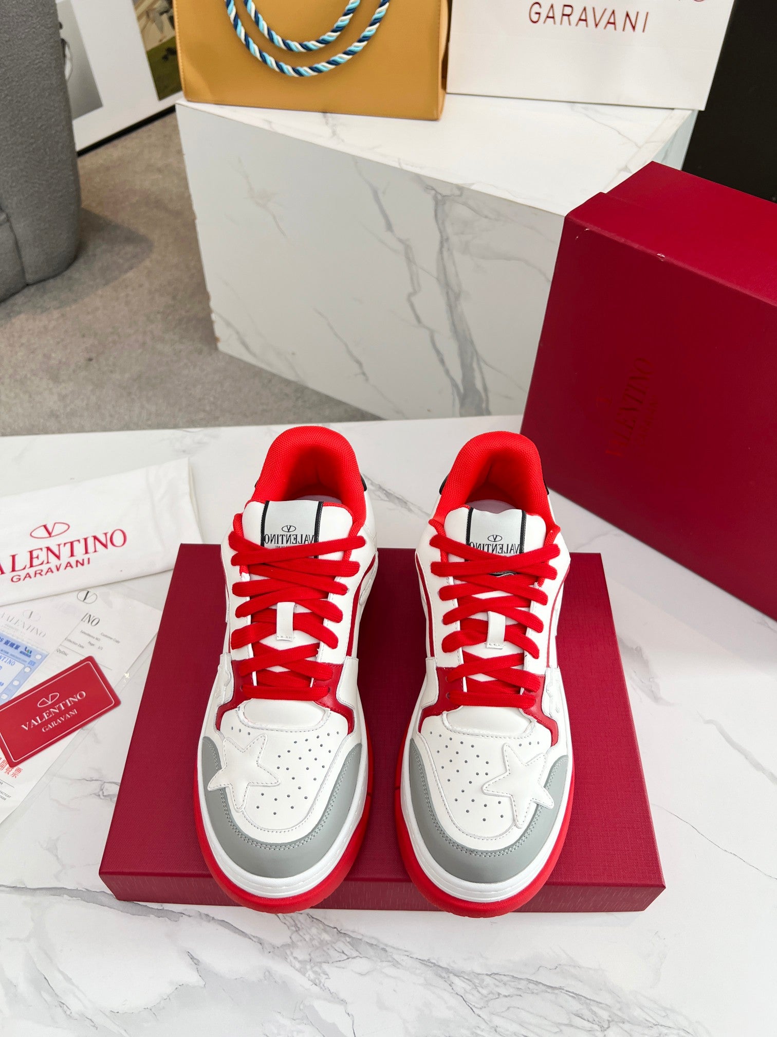 LuxluxHouse Best Quality Shoes Valentino