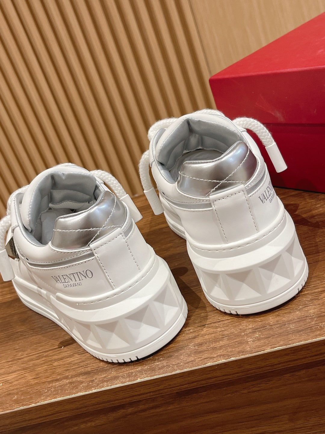 LuxluxHouse Best Quality Valentino Women Shoes