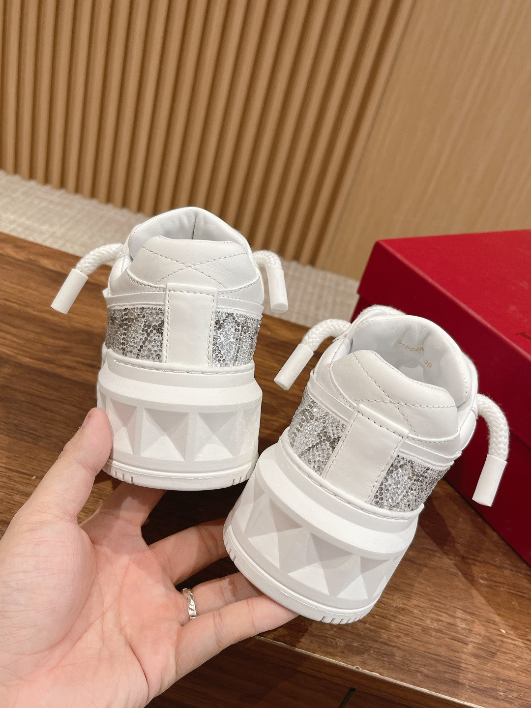 LuxluxHouse Best Quality Valentino Women Shoes