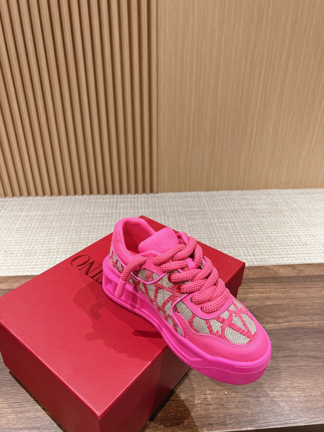 LuxluxHouse Best Quality Valentino Women Shoes