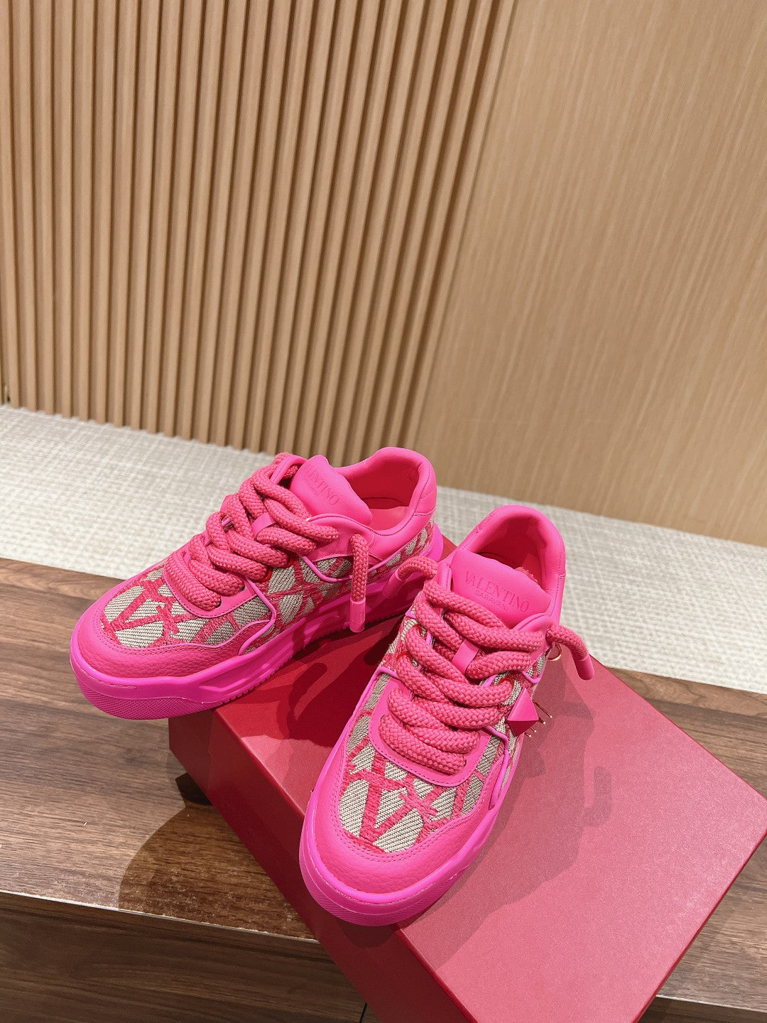 LuxluxHouse Best Quality Valentino Women Shoes
