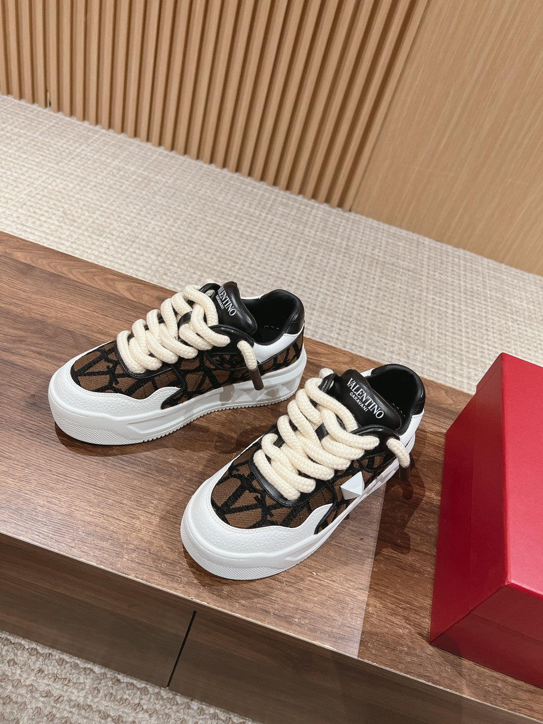 LuxluxHouse Best Quality Valentino Women Shoes