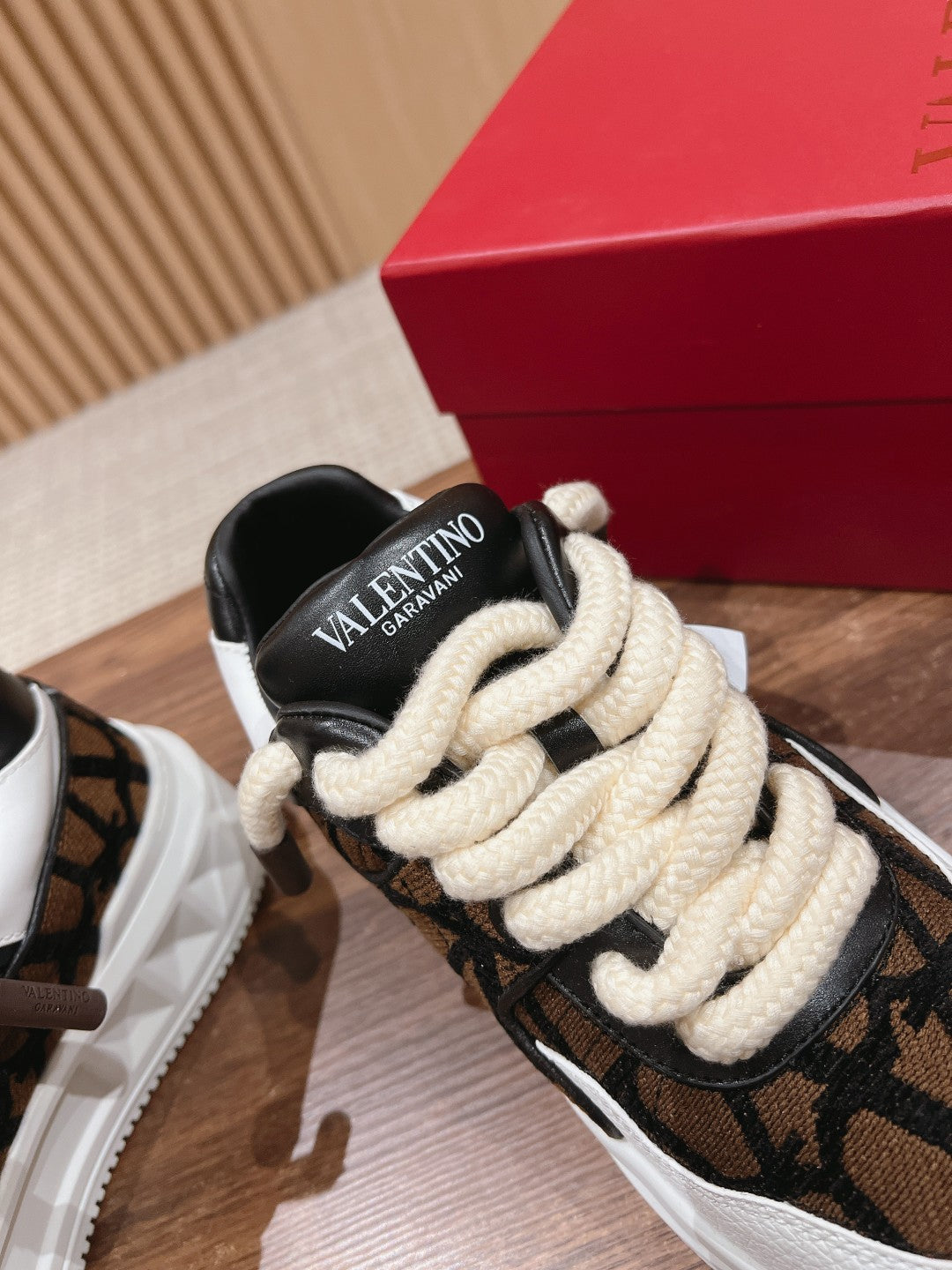LuxluxHouse Best Quality Valentino Women Shoes