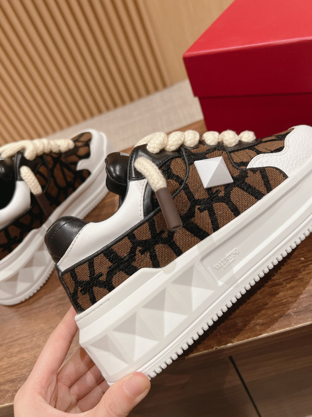 LuxluxHouse Best Quality Valentino Women Shoes
