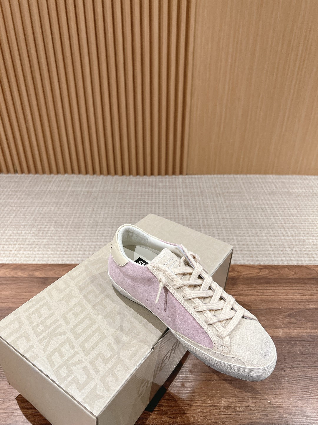 LuxluxHouse Best Quality Shoes Golden Goose