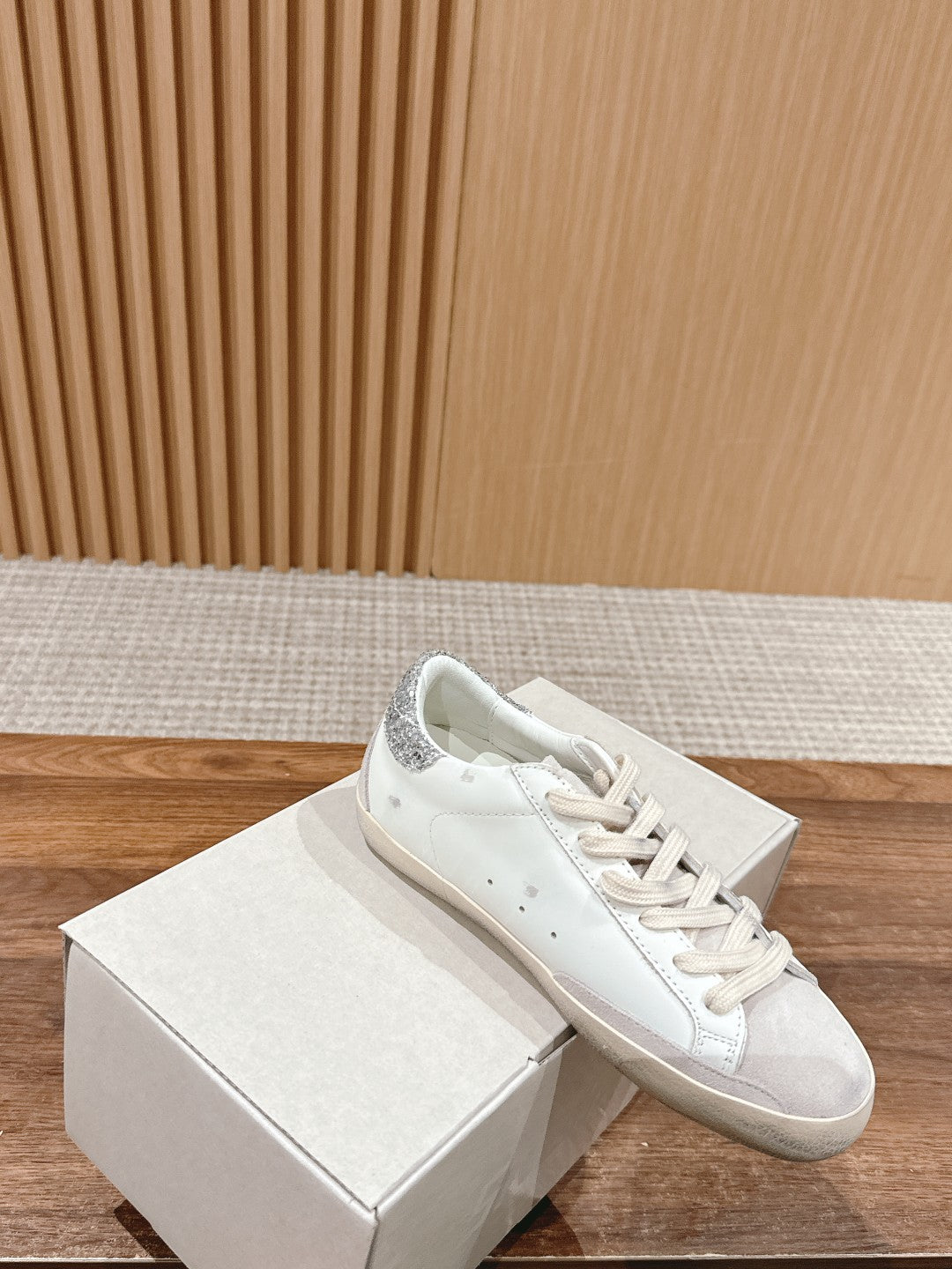LuxluxHouse Best Quality Shoes Golden Goose