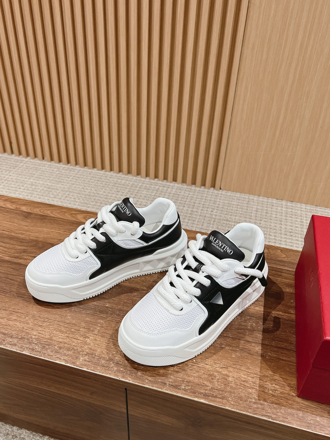 LuxluxHouse Best Quality Valentino Women Shoes