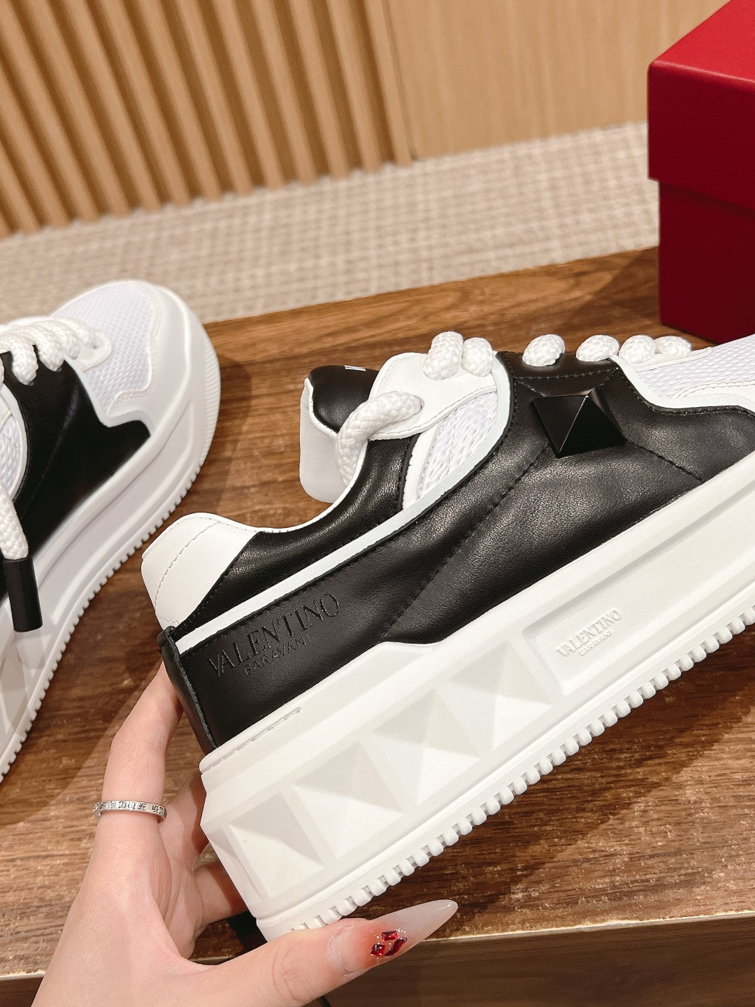 LuxluxHouse Best Quality Valentino Women Shoes