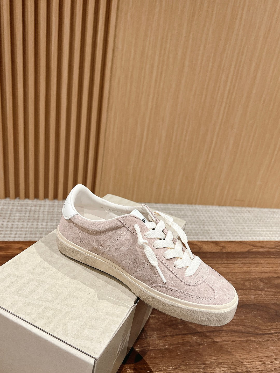 LuxluxHouse Best Quality Shoes Golden Goose
