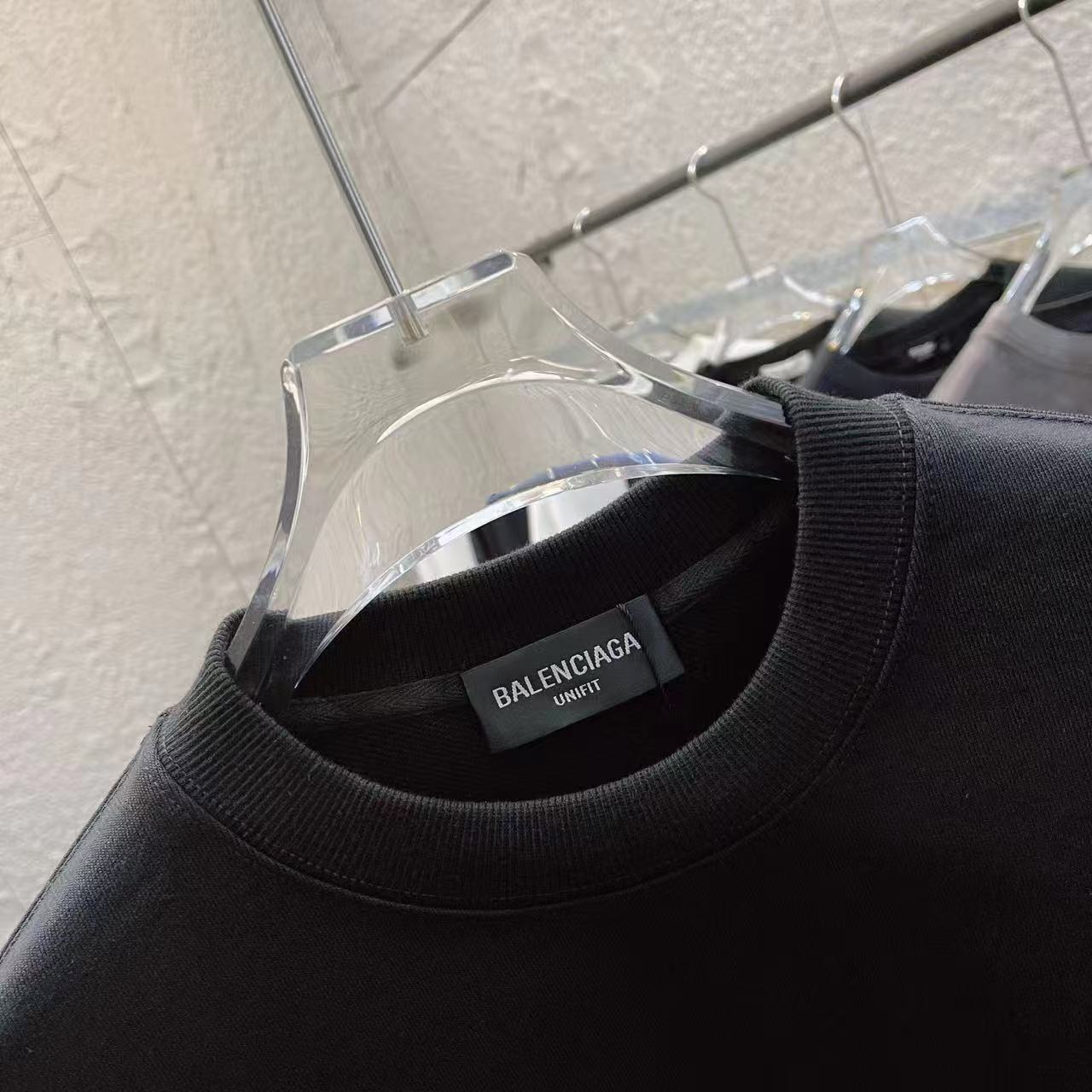 LuxluxHouse Best Quality Clothes Balenciaga Hoodie & Sweater