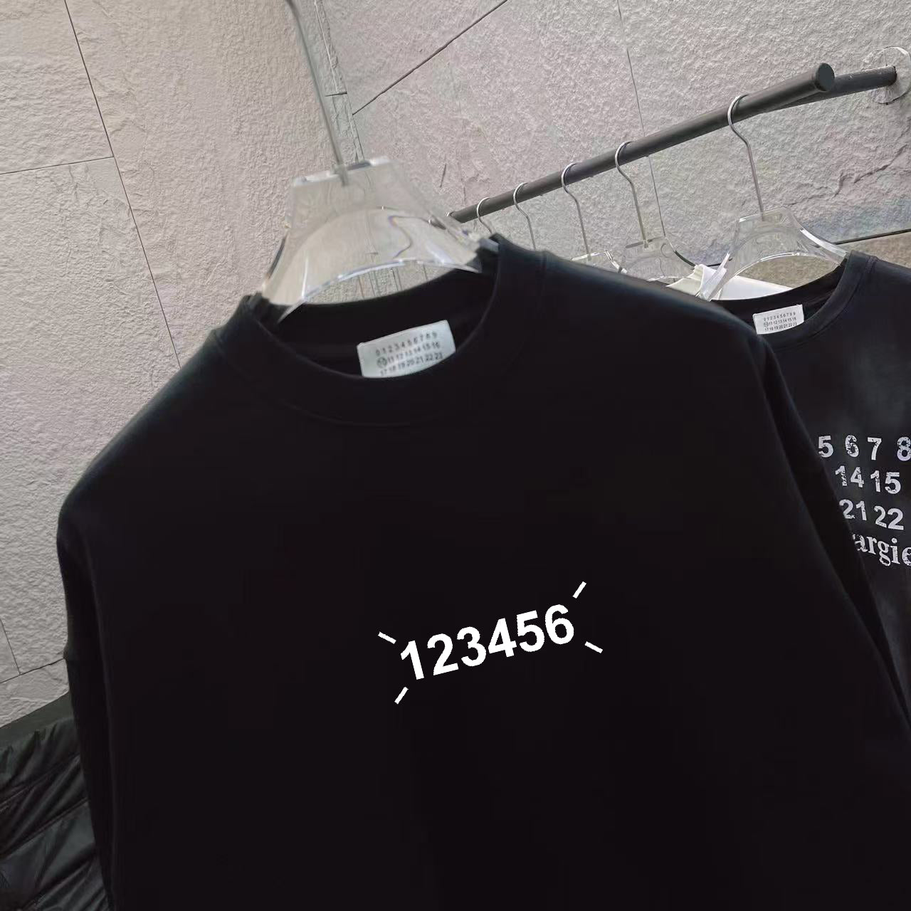 LuxluxHouse Best Quality Clothes T-shirt Chanel & Maison Margiela