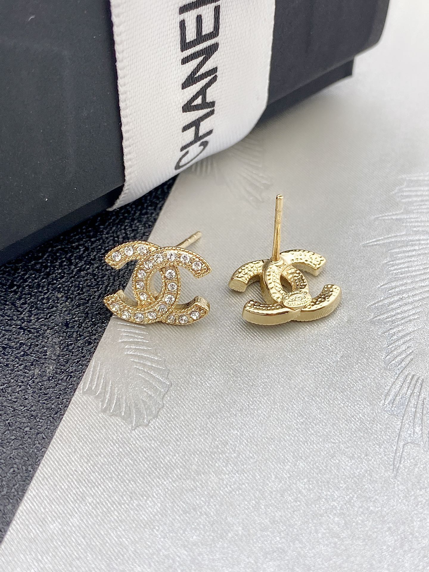 LuxluxHouse Best Quality Accessories Chanel