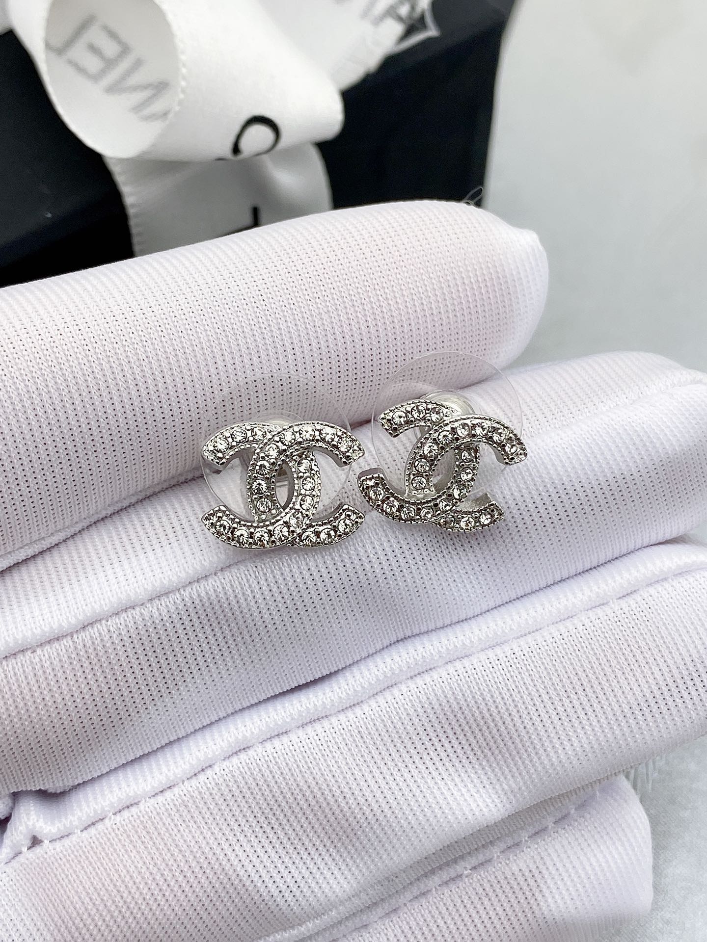 LuxluxHouse Best Quality Accessories Chanel