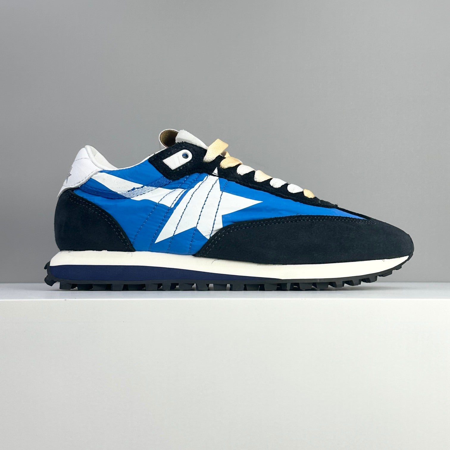 LuxluxHouse Best Quality Shoes Golden Goose