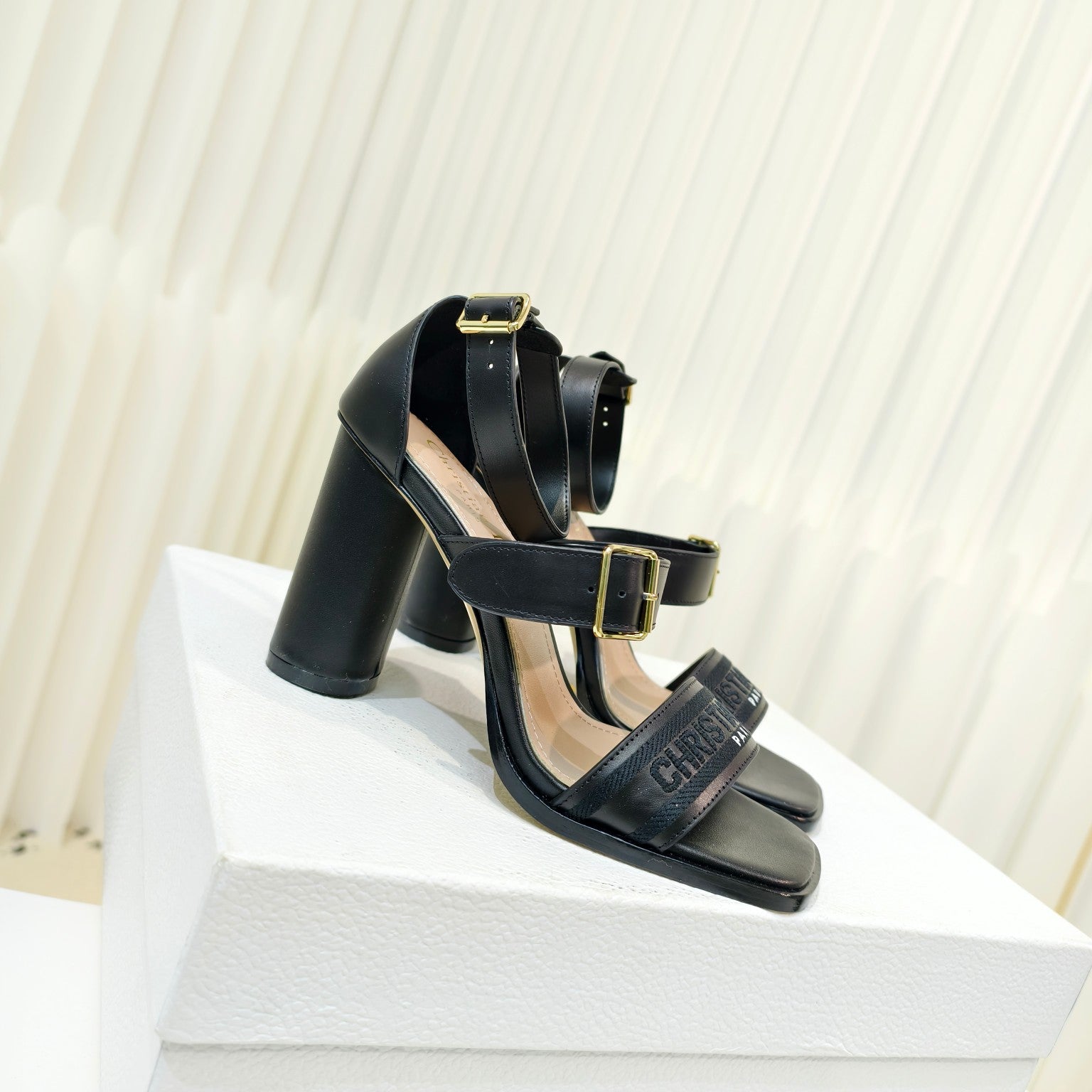 LuxluxHouse Best Quality Women Shoes Dior