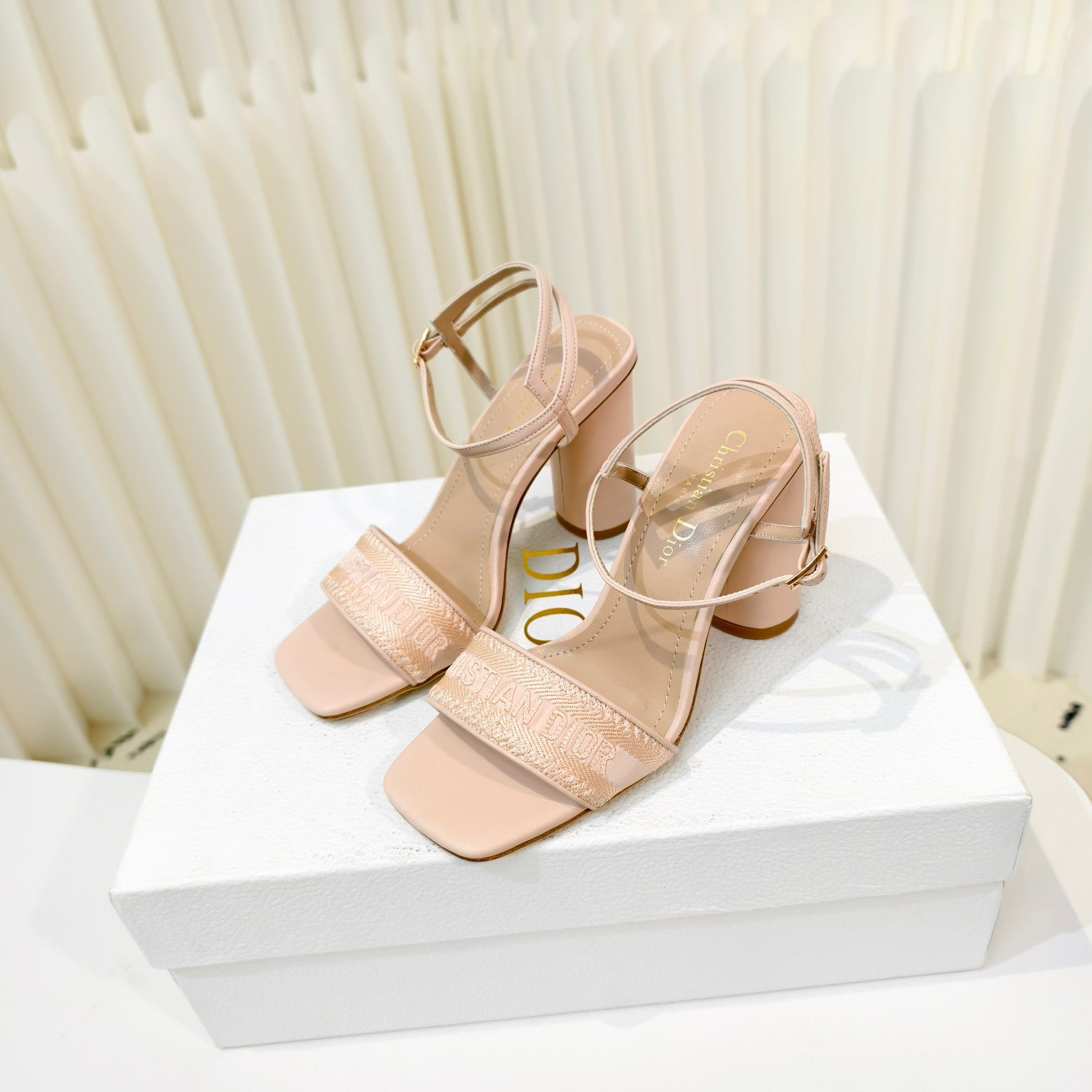 LuxluxHouse Best Quality Women Shoes Dior