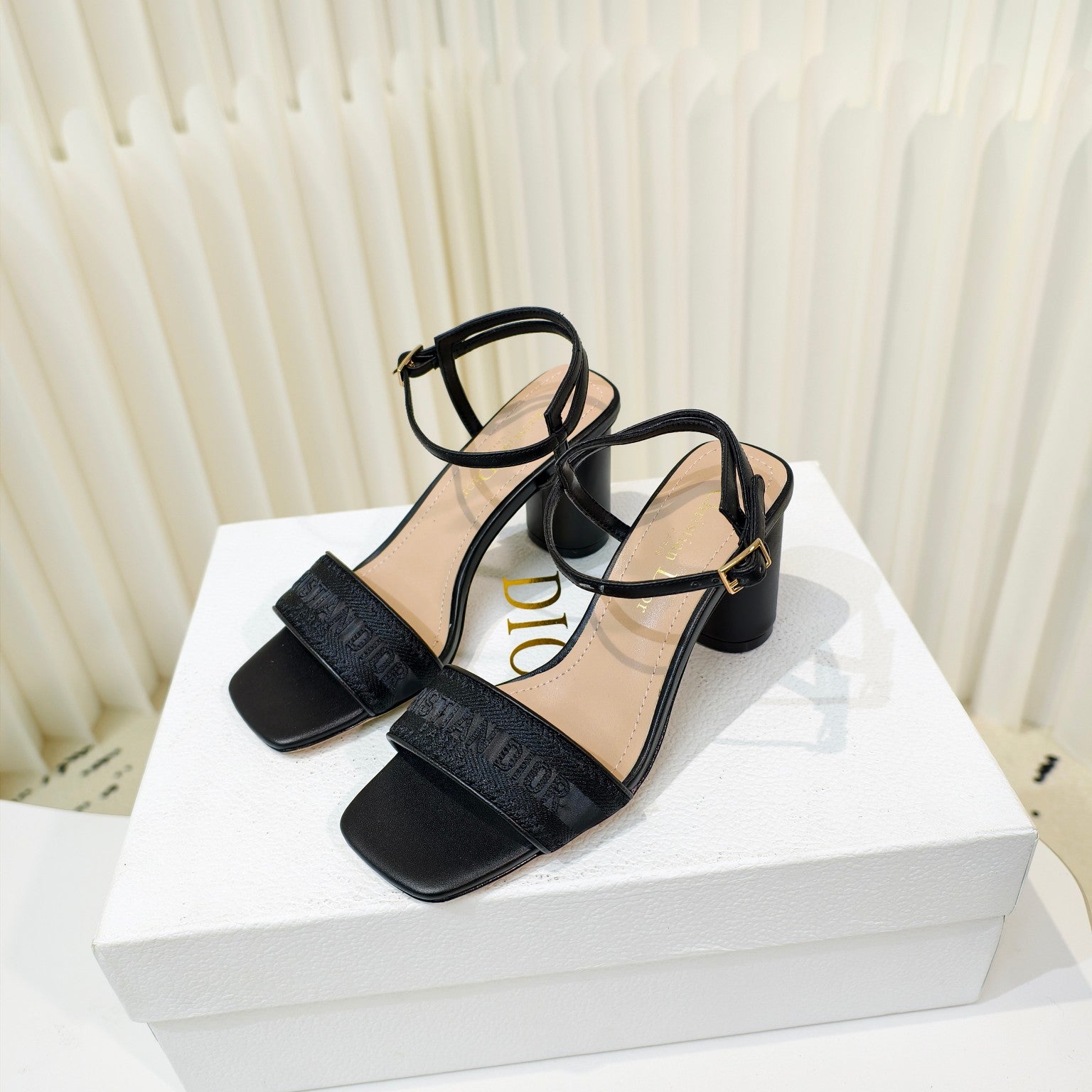 LuxluxHouse Best Quality Women Shoes Dior