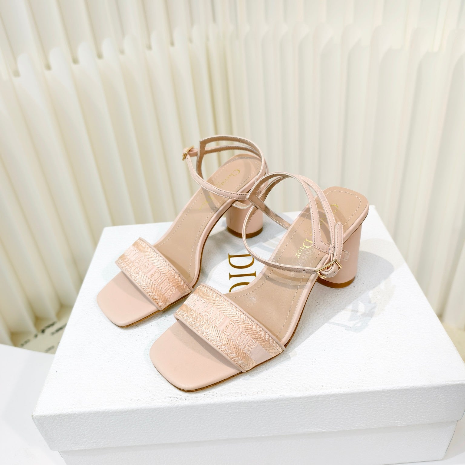 LuxluxHouse Best Quality Women Shoes Dior