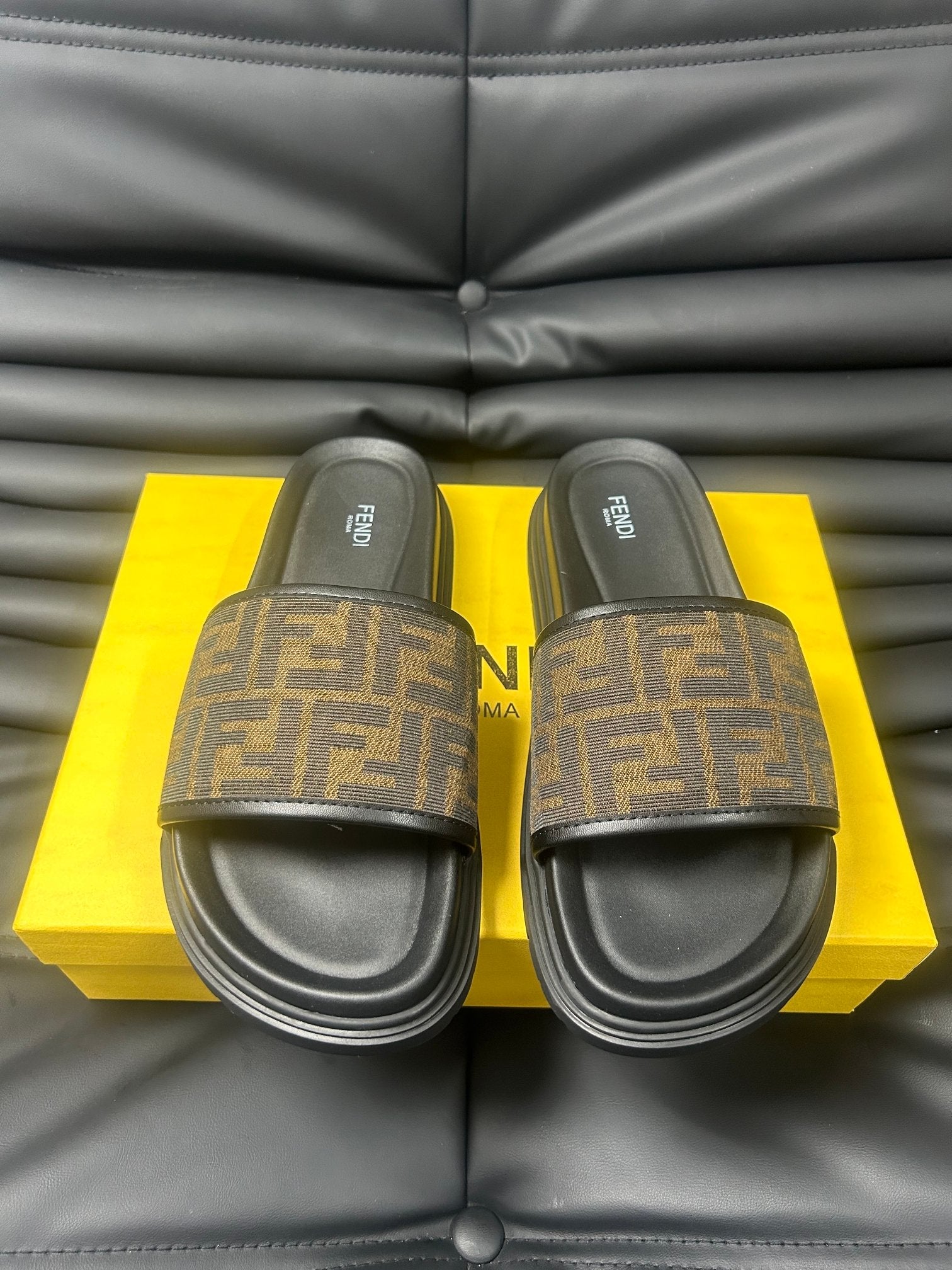 LuxluxHouse Best Quality Sandals Fendi