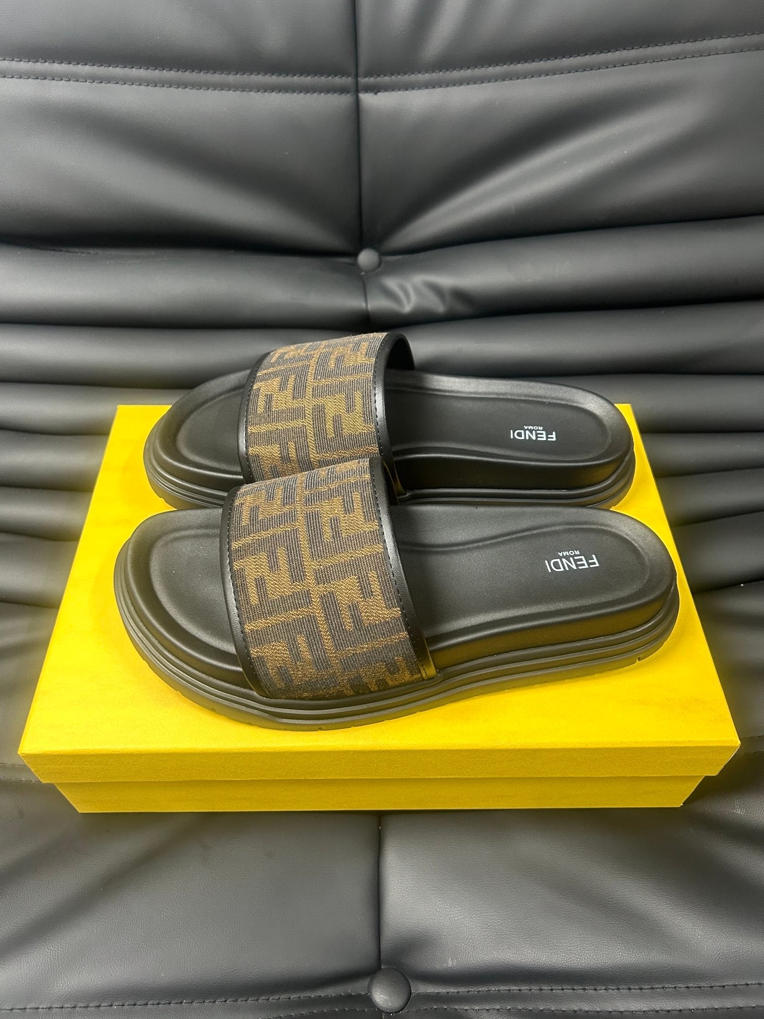 LuxluxHouse Best Quality Sandals Fendi