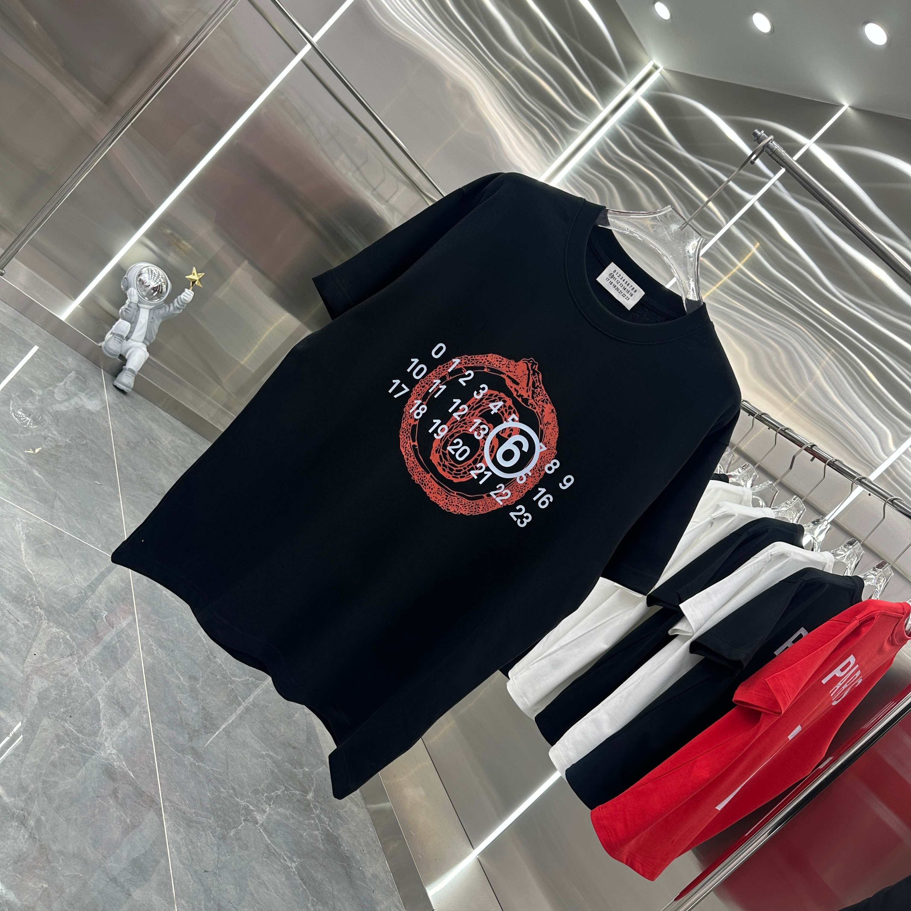 LuxluxHouse Best Quality Clothes T-shirt Chanel & Maison Margiela
