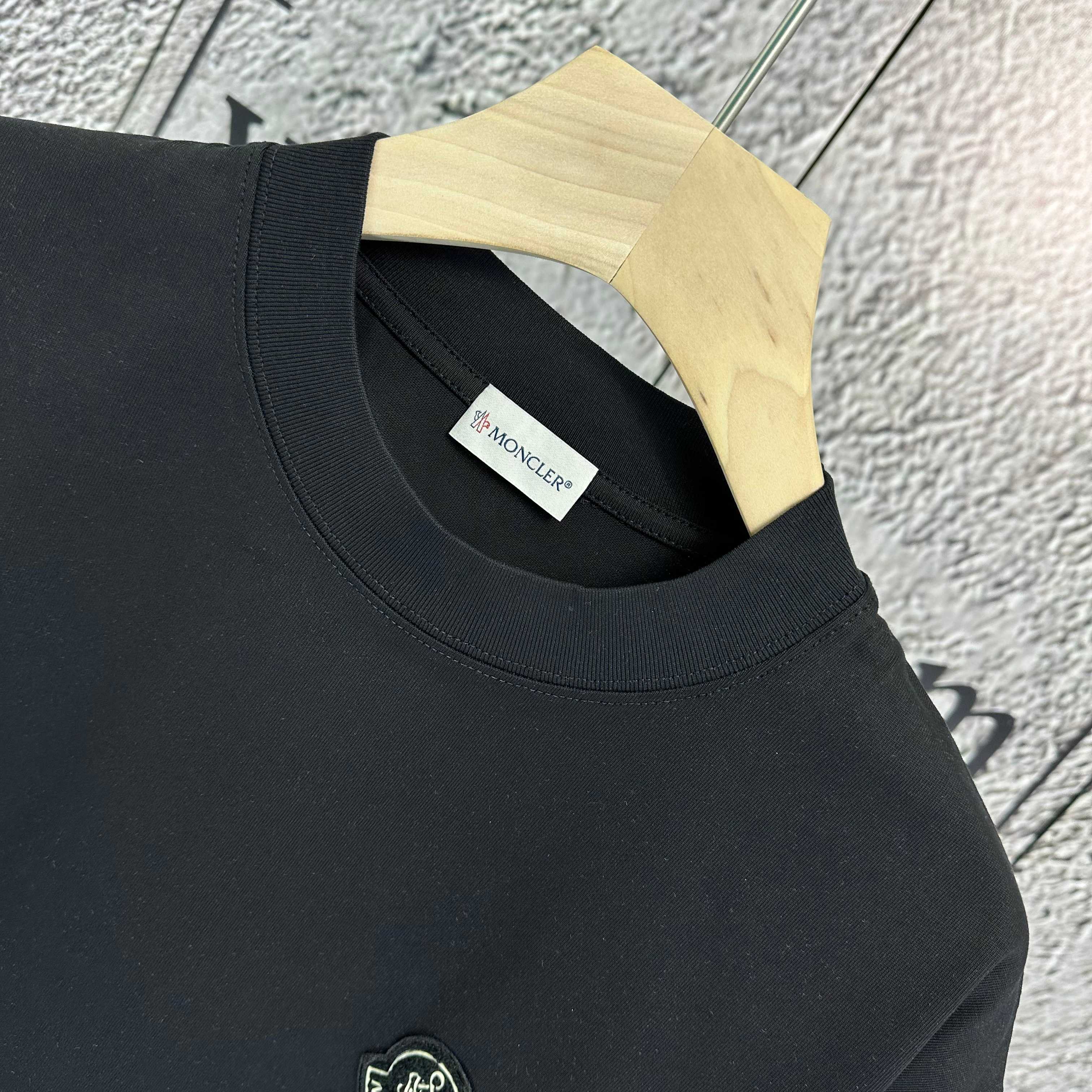 LuxluxHouse Best Quality Clothes T-shirt Moncler