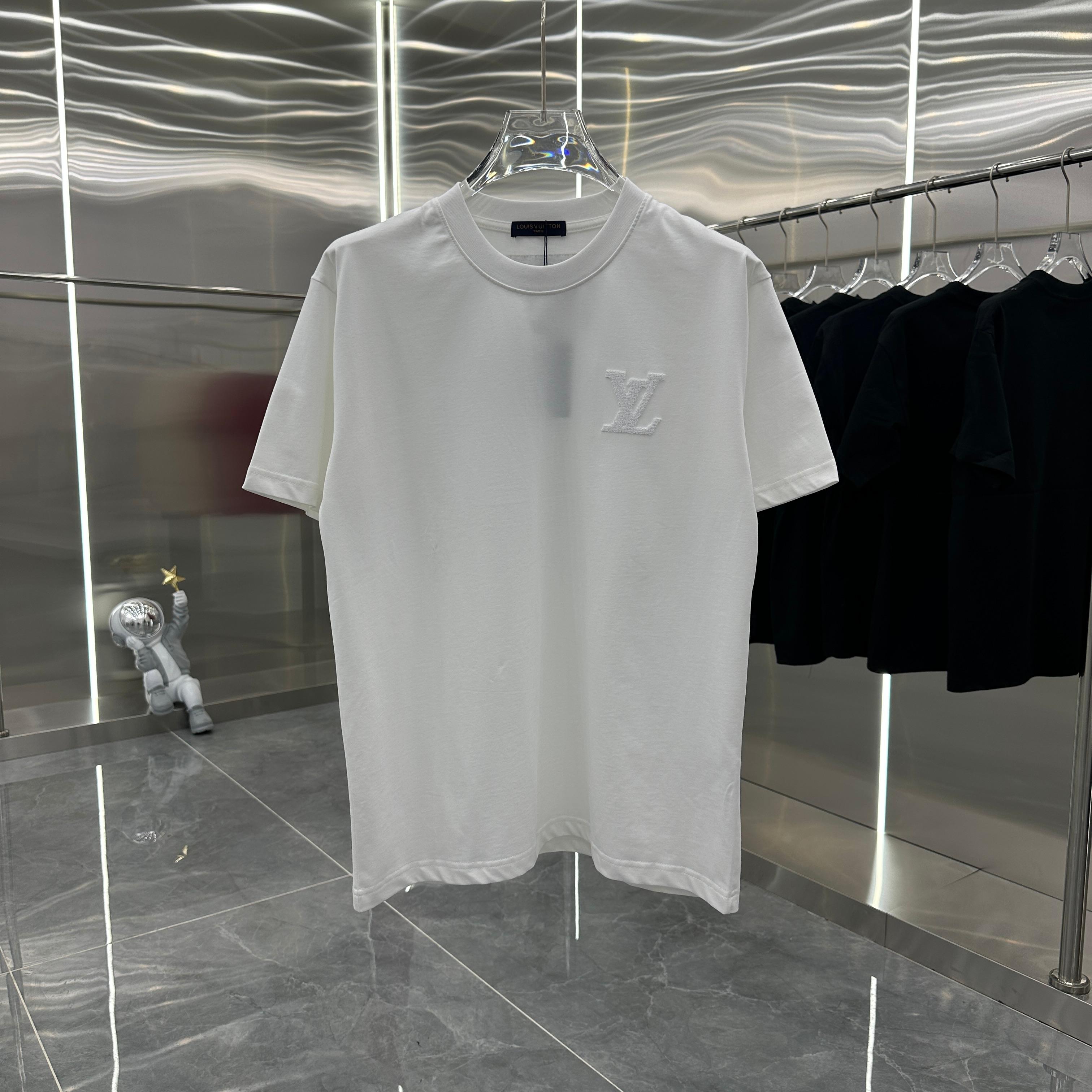 LuxluxHouse Best Quality Clothes T-shirt Louis Vuitton