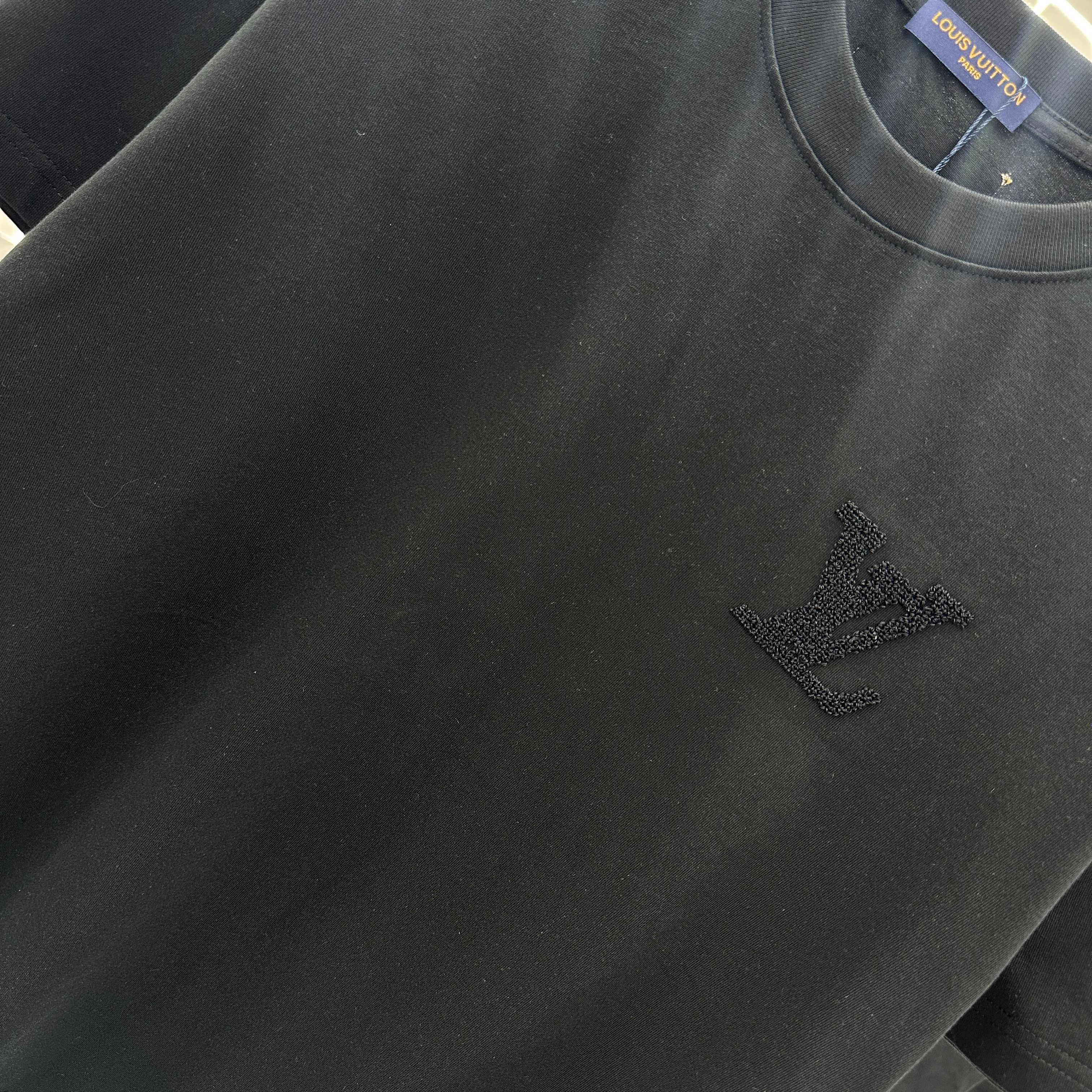 LuxluxHouse Best Quality Clothes T-shirt Louis Vuitton