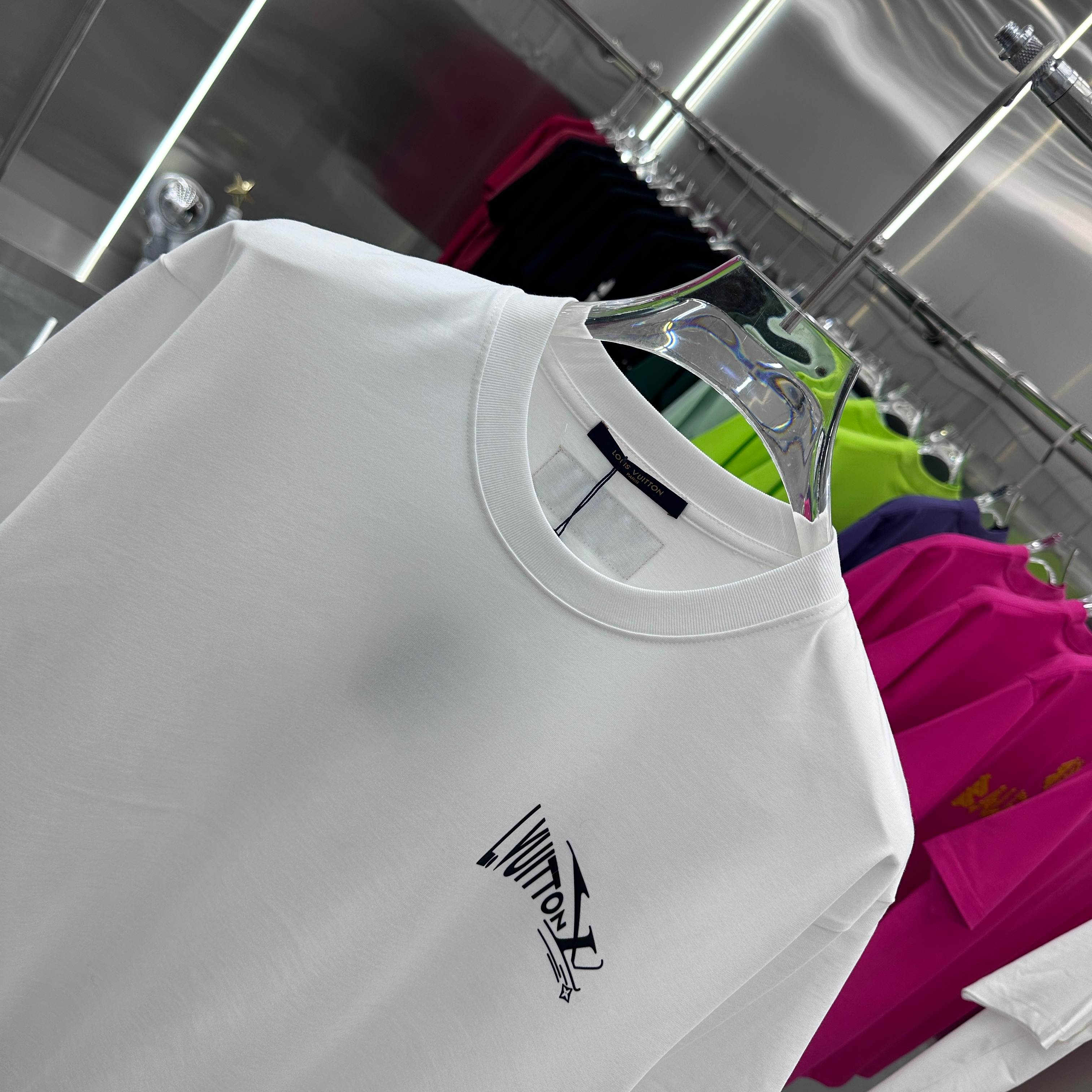 LuxluxHouse Best Quality Clothes T-shirt Louis Vuitton