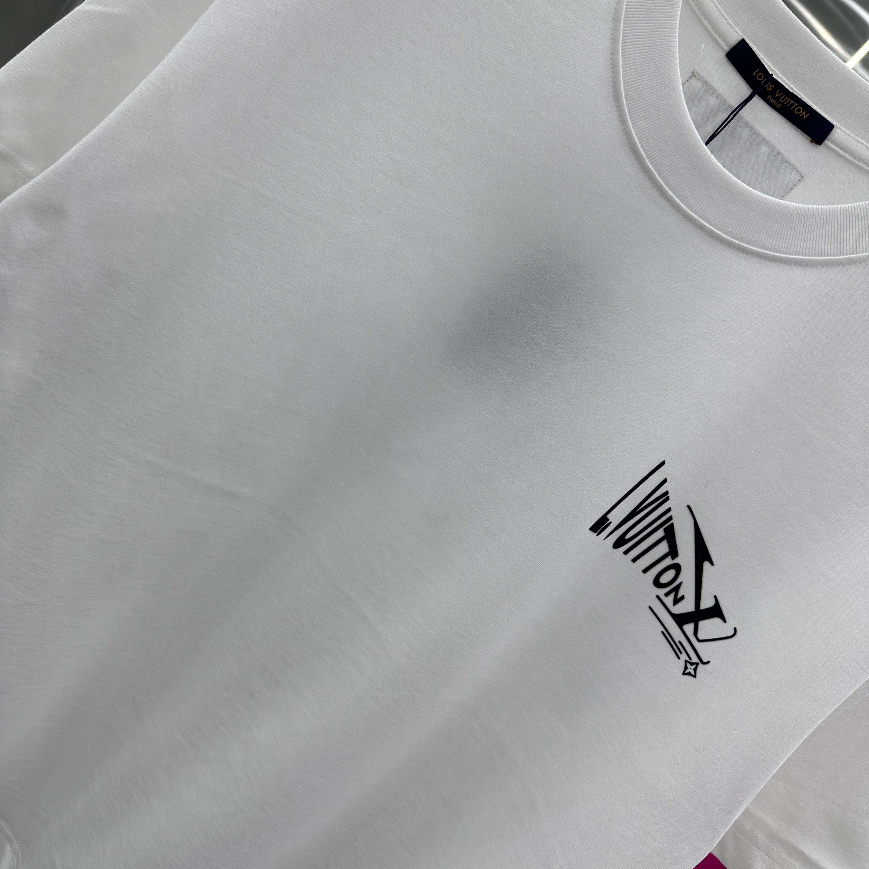 LuxluxHouse Best Quality Clothes T-shirt Louis Vuitton