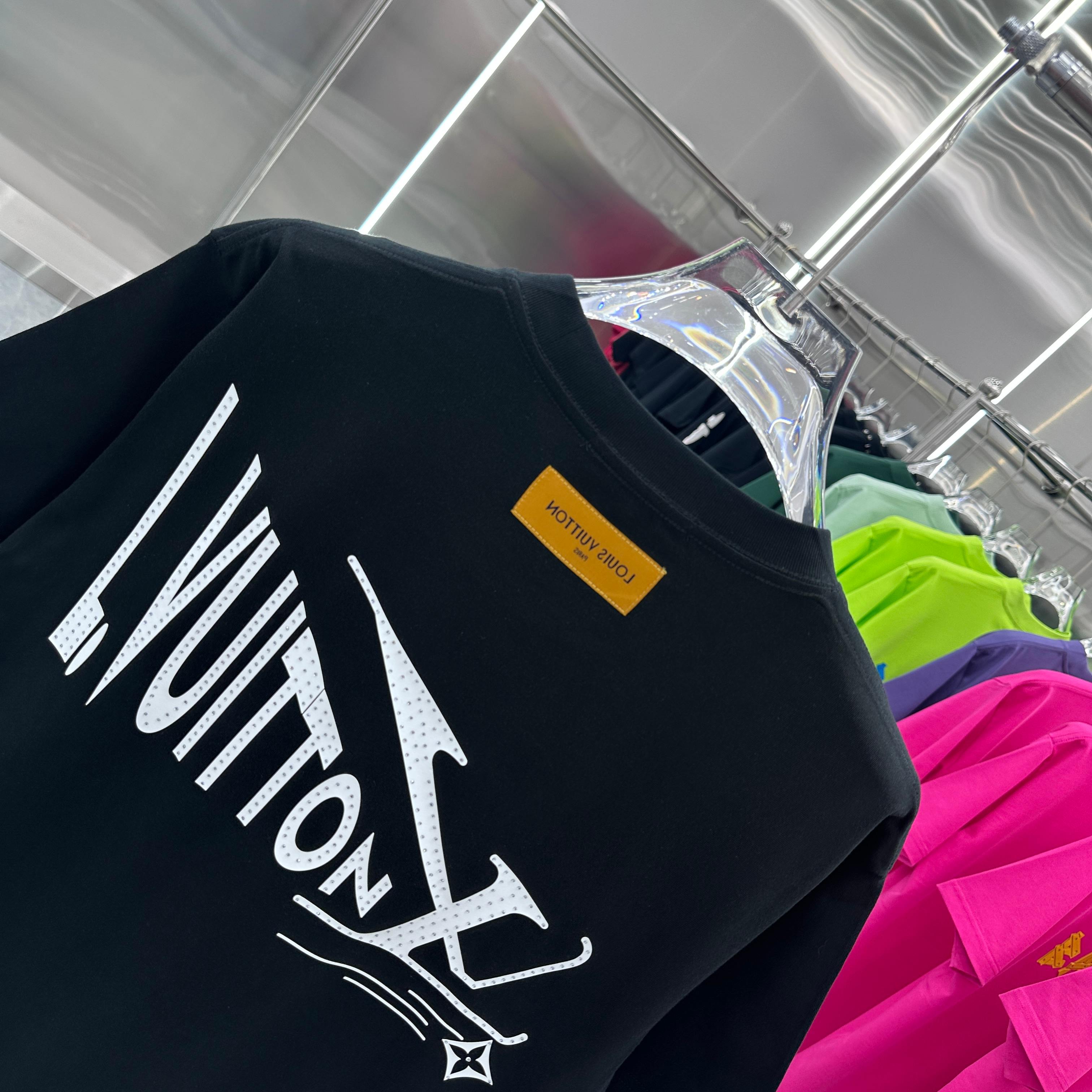 LuxluxHouse Best Quality Clothes T-shirt Louis Vuitton