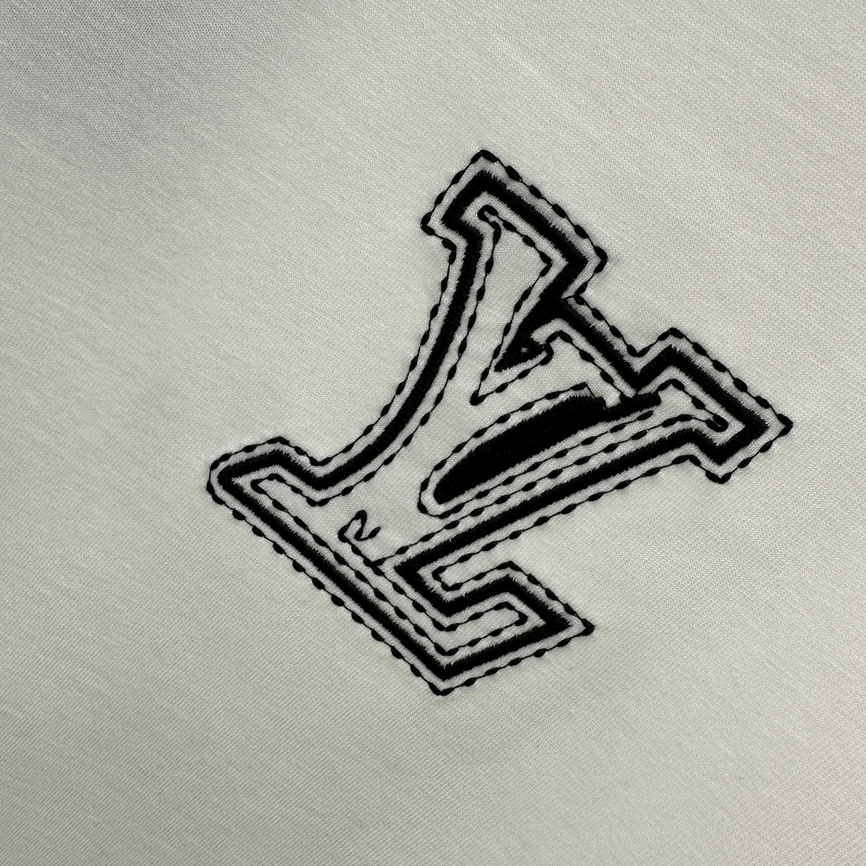 LuxluxHouse Best Quality Clothes T-shirt Louis Vuitton
