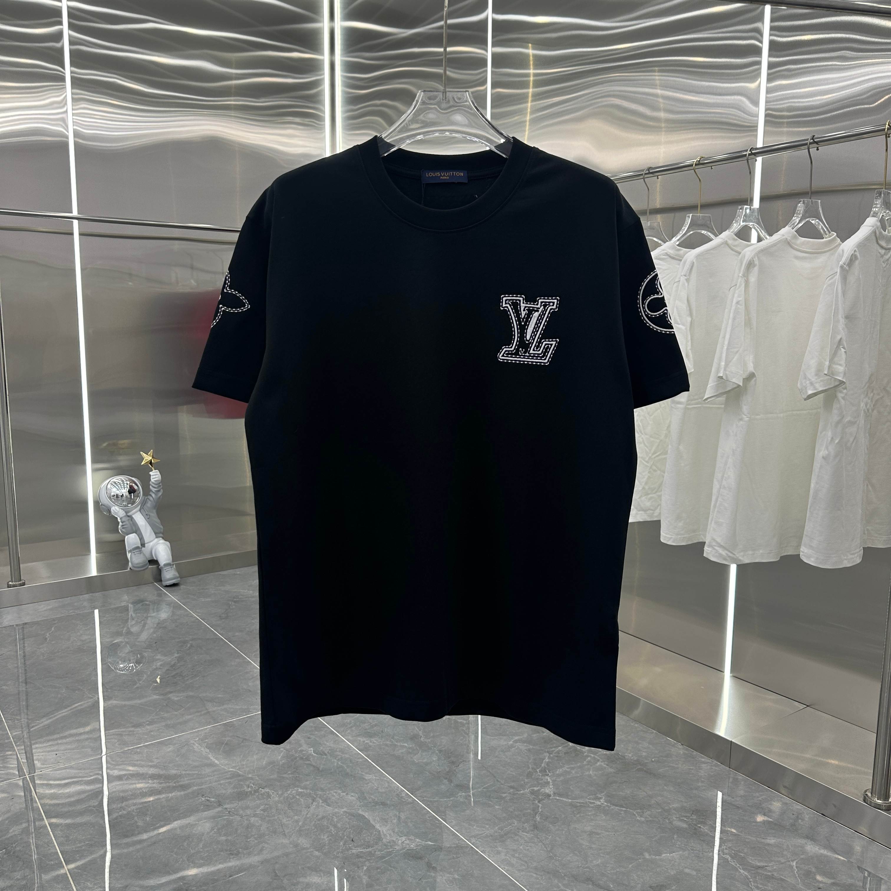 LuxluxHouse Best Quality Clothes T-shirt Louis Vuitton