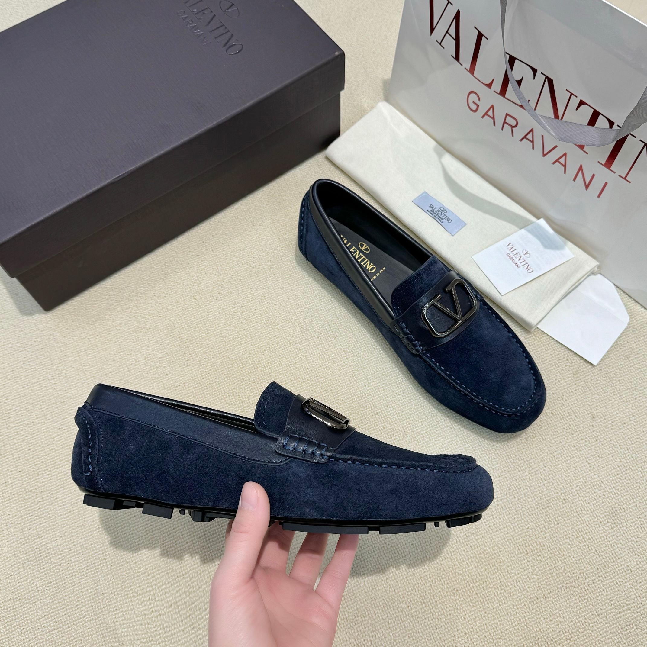 LuxluxHouse Best Quality Shoes Valentino