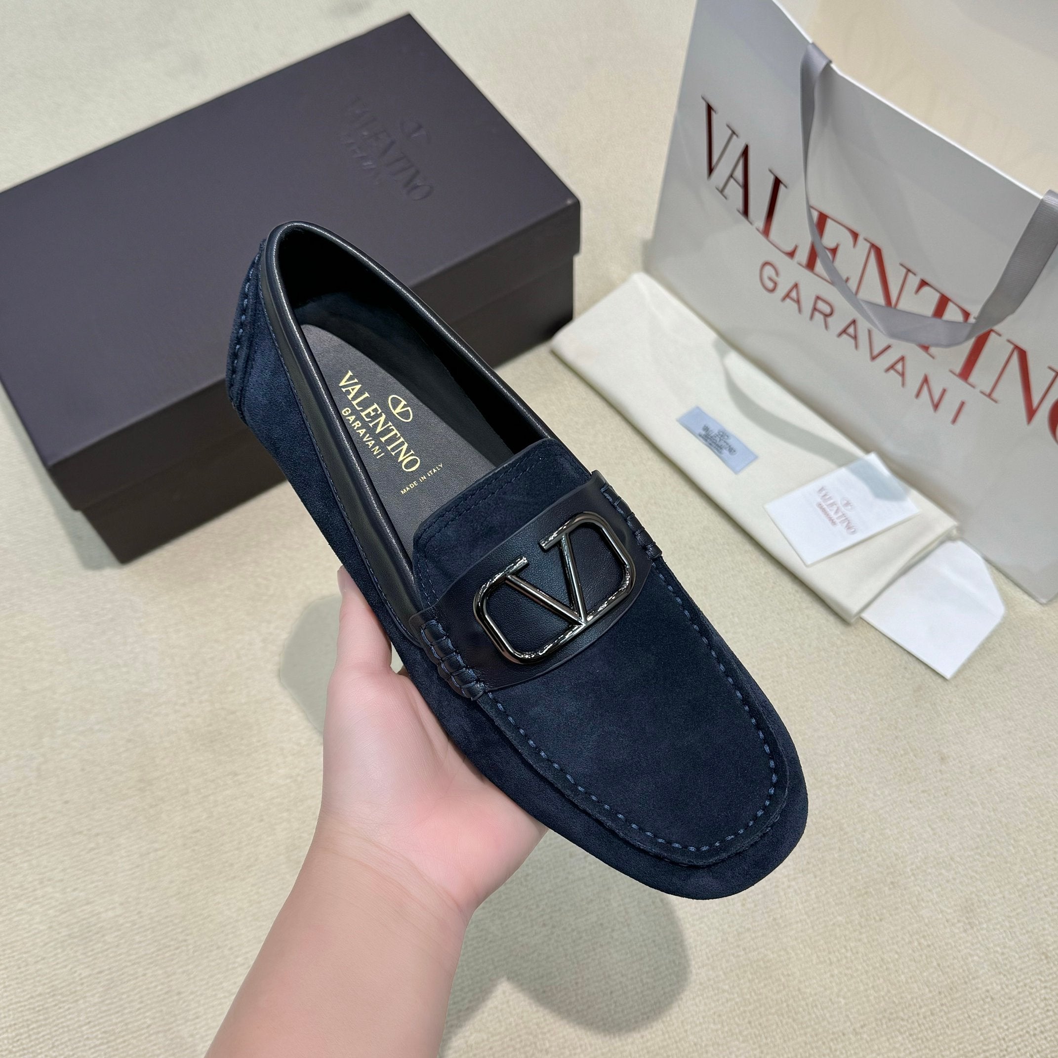LuxluxHouse Best Quality Shoes Valentino