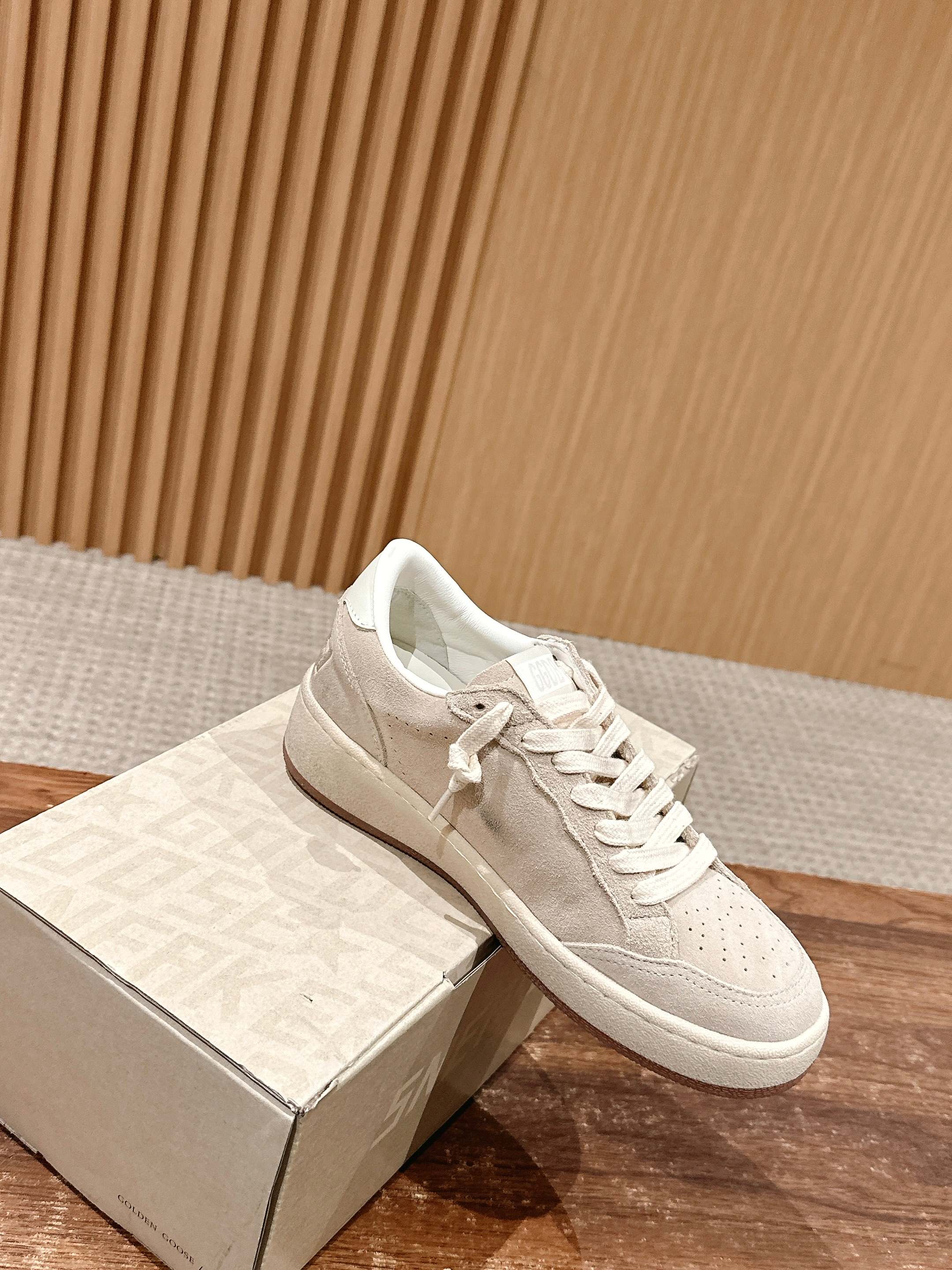 LuxluxHouse Best Quality Shoes Golden Goose