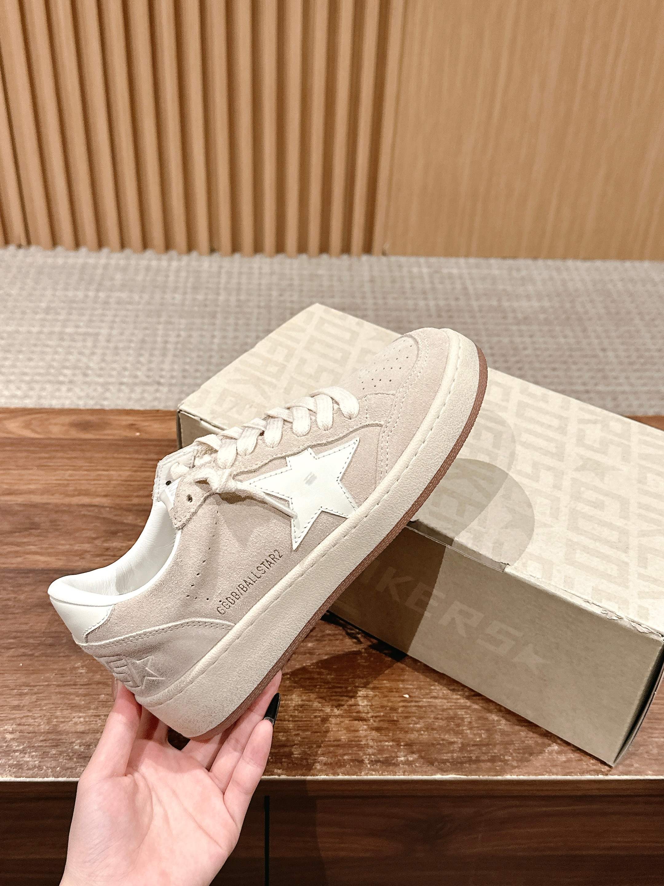LuxluxHouse Best Quality Shoes Golden Goose