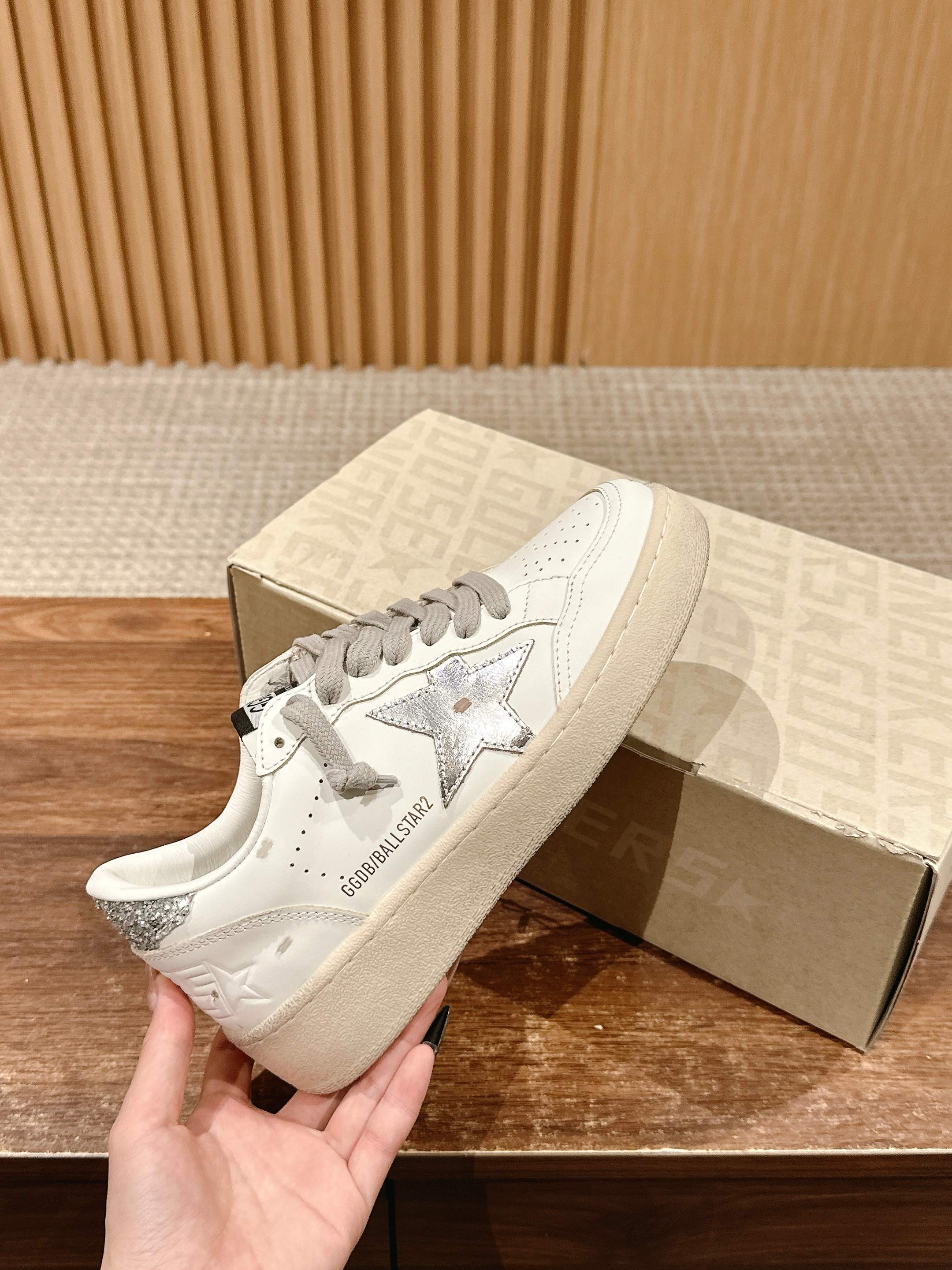 LuxluxHouse Best Quality Shoes Golden Goose