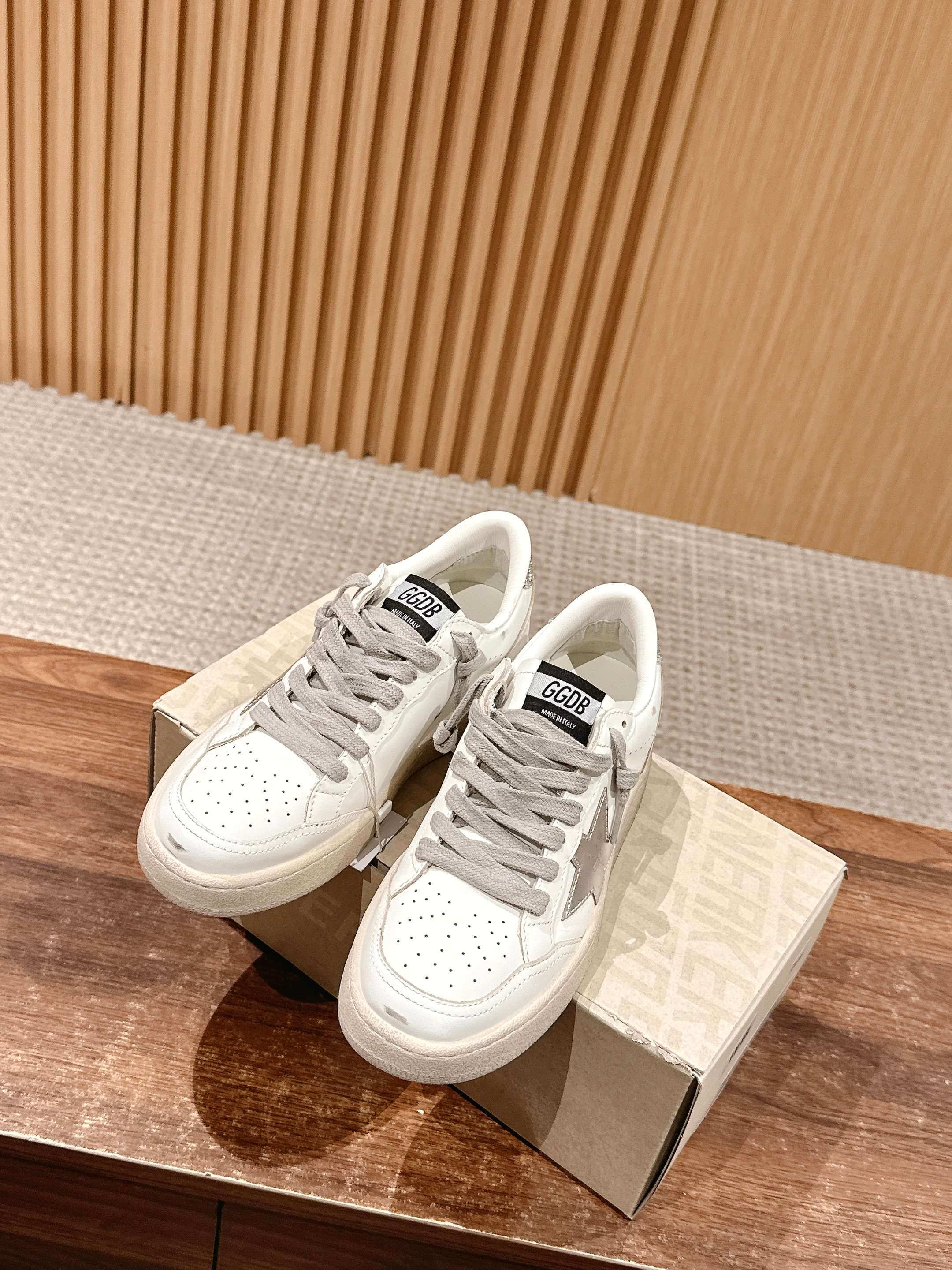 LuxluxHouse Best Quality Shoes Golden Goose