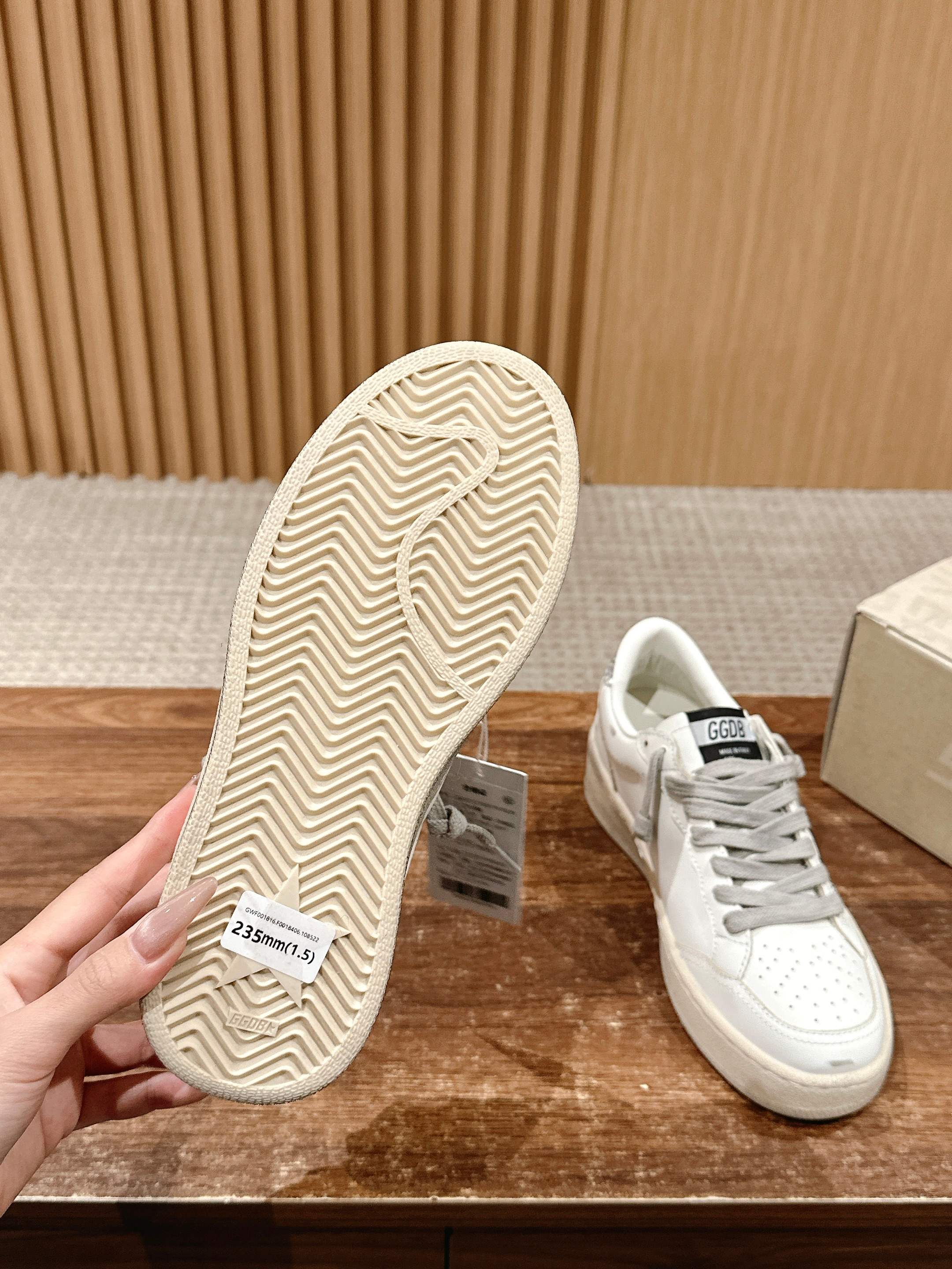 LuxluxHouse Best Quality Shoes Golden Goose