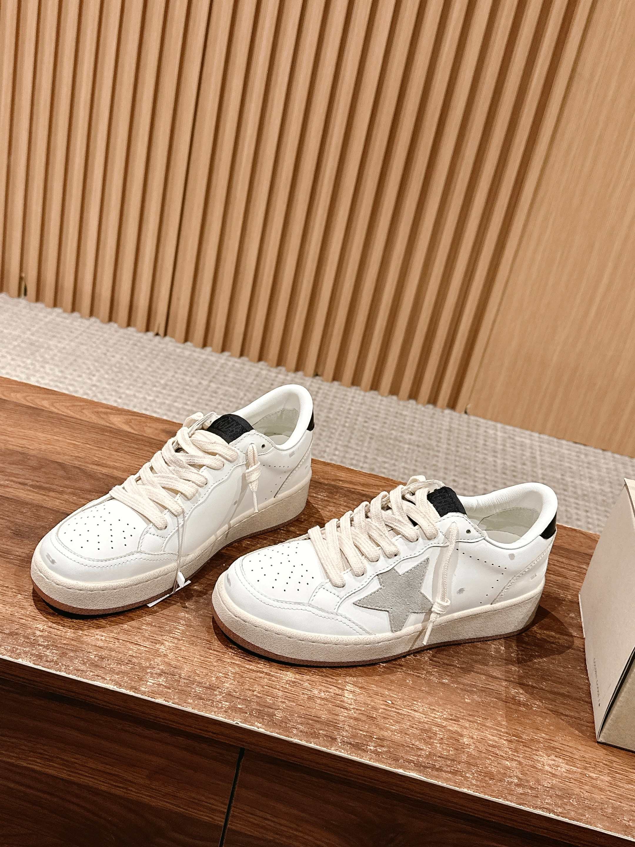 LuxluxHouse Best Quality Shoes Golden Goose
